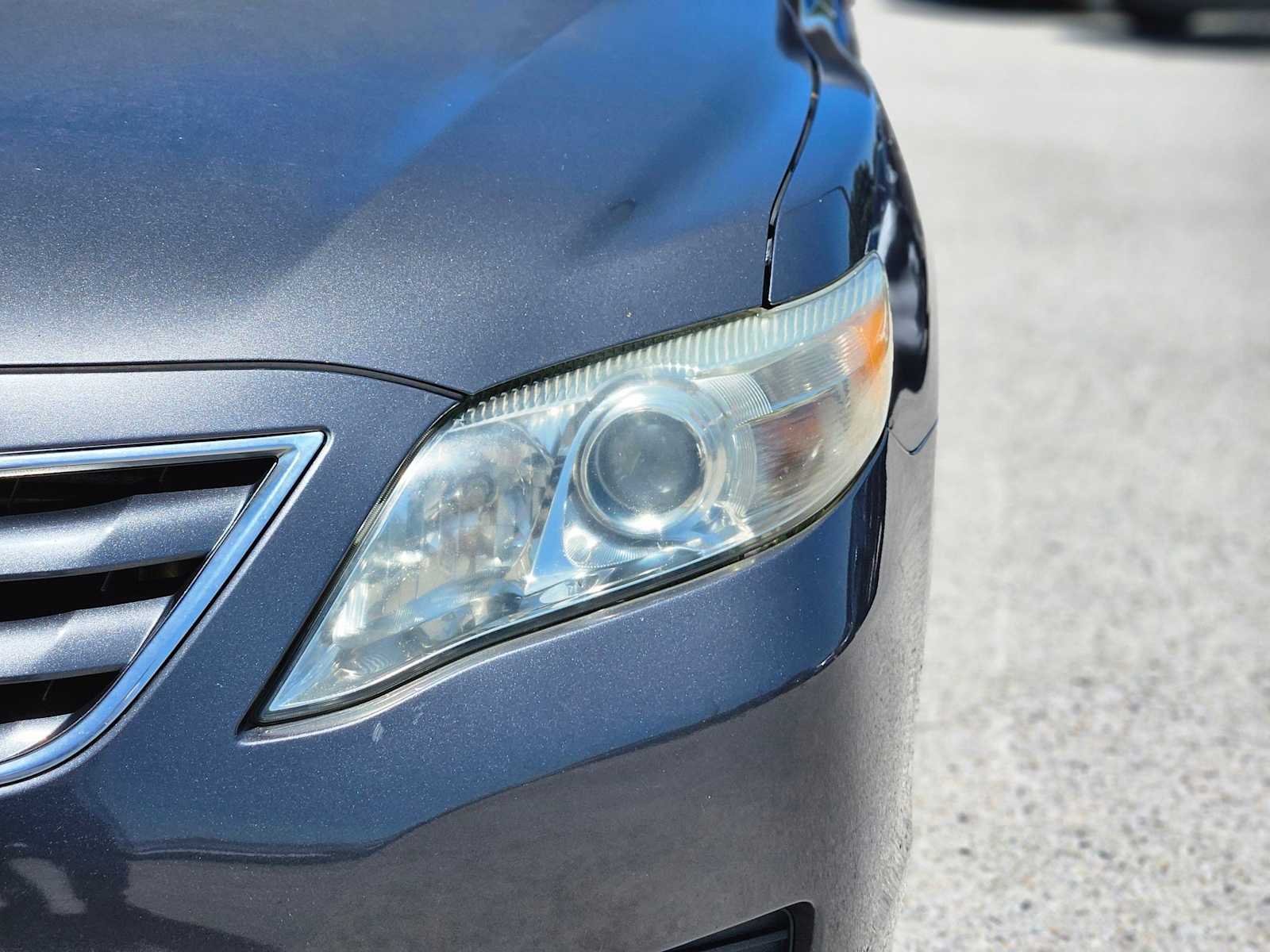 Thumbnail: 2011 Toyota Camry - 10