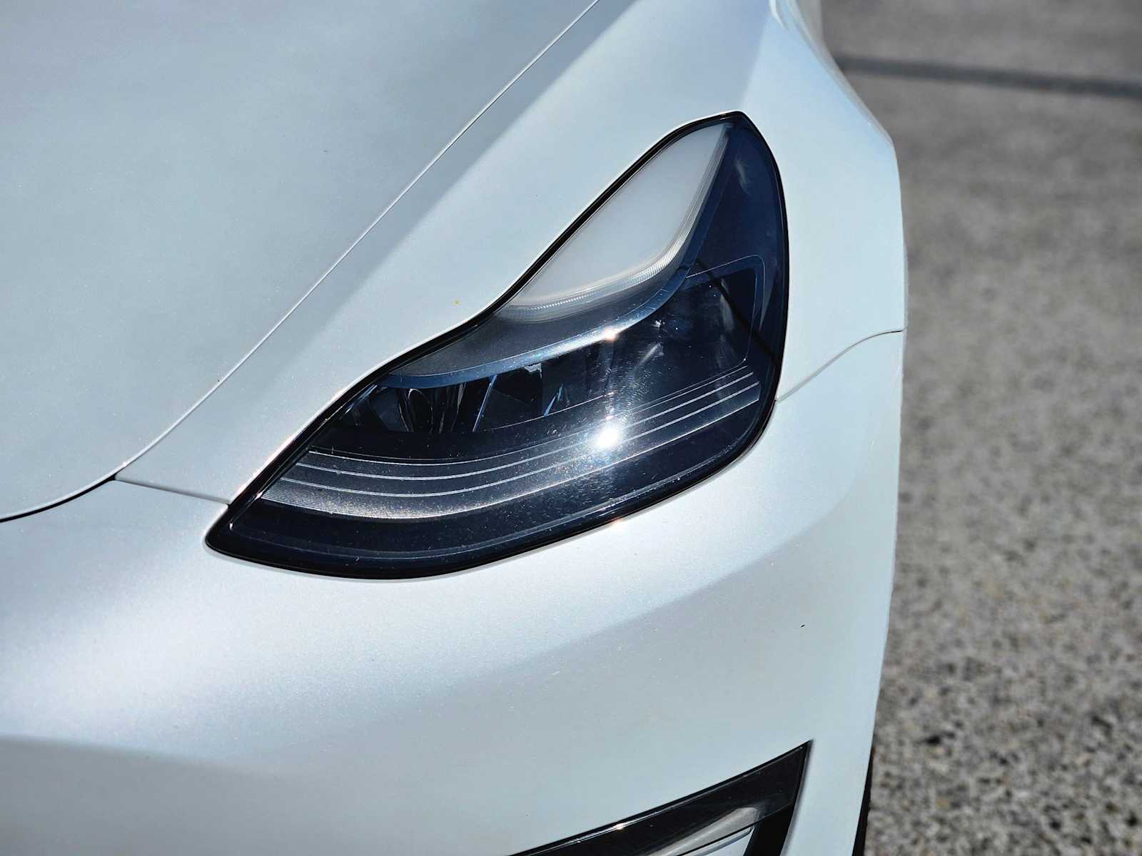 Thumbnail: 2021 Tesla Model 3 - 11