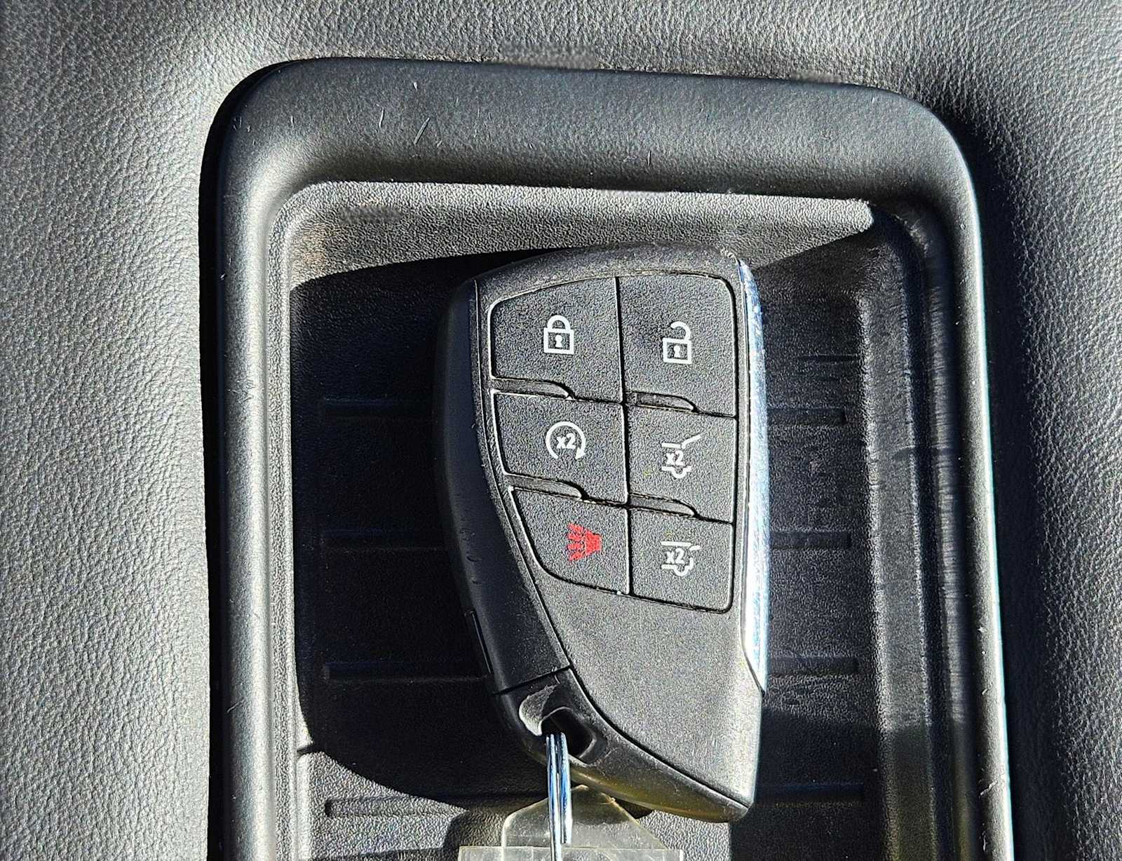 Thumbnail: 2022 Chevrolet Tahoe - 36