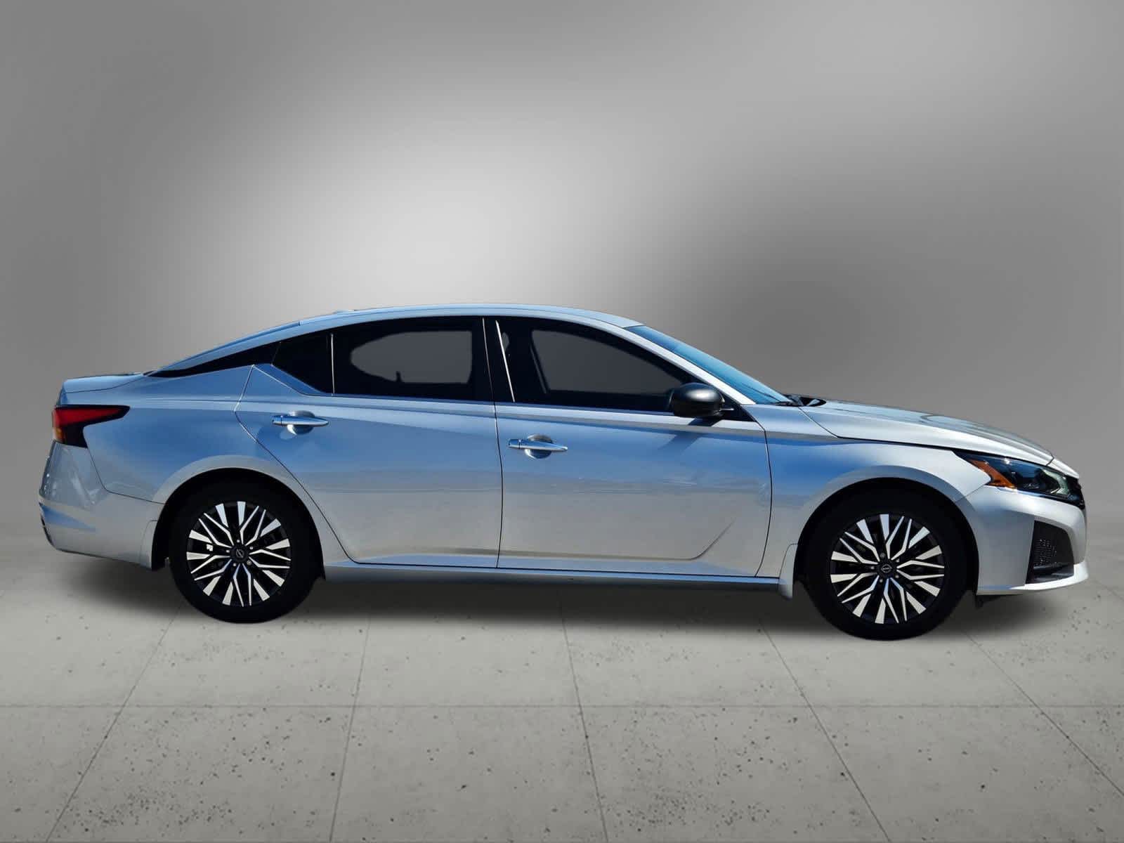 Thumbnail: 2024 Nissan Altima - 6