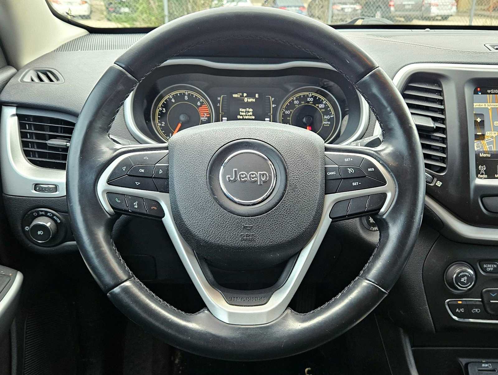 Thumbnail: 2018 Jeep Cherokee - 12