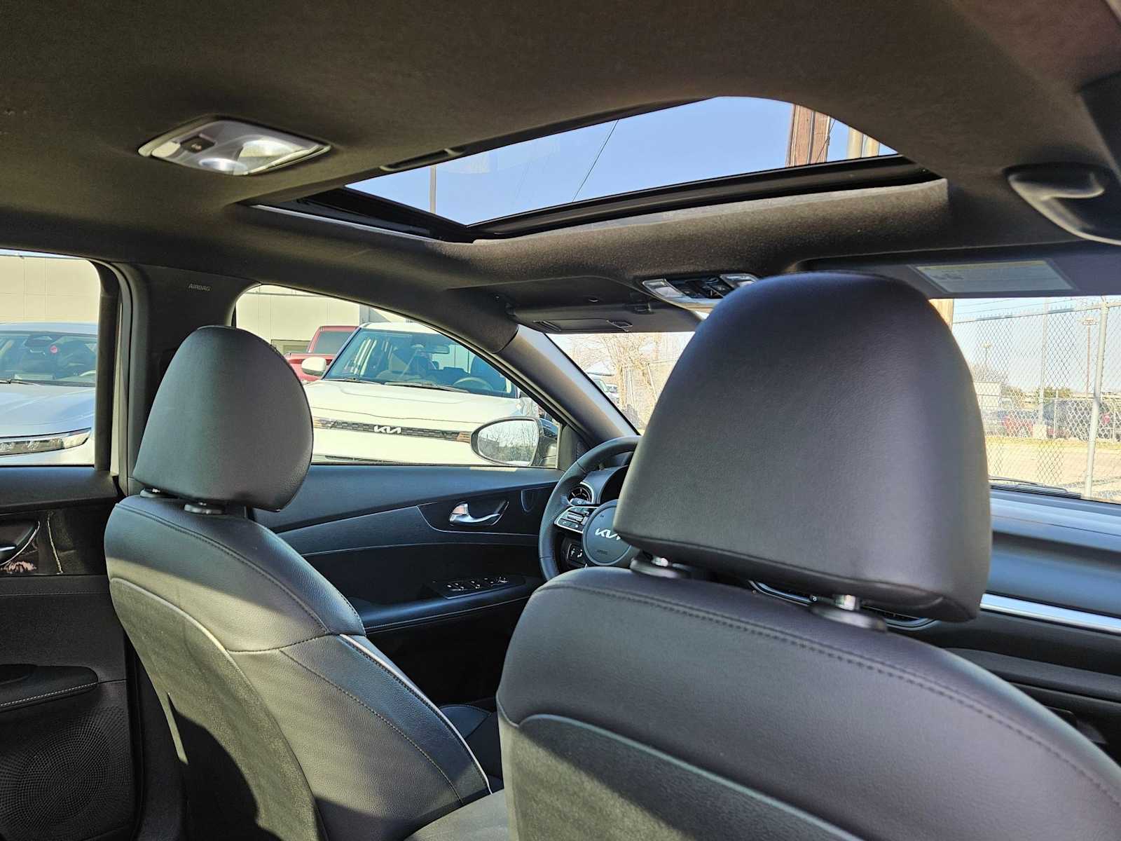 Thumbnail: 2024 Kia Forte - 22