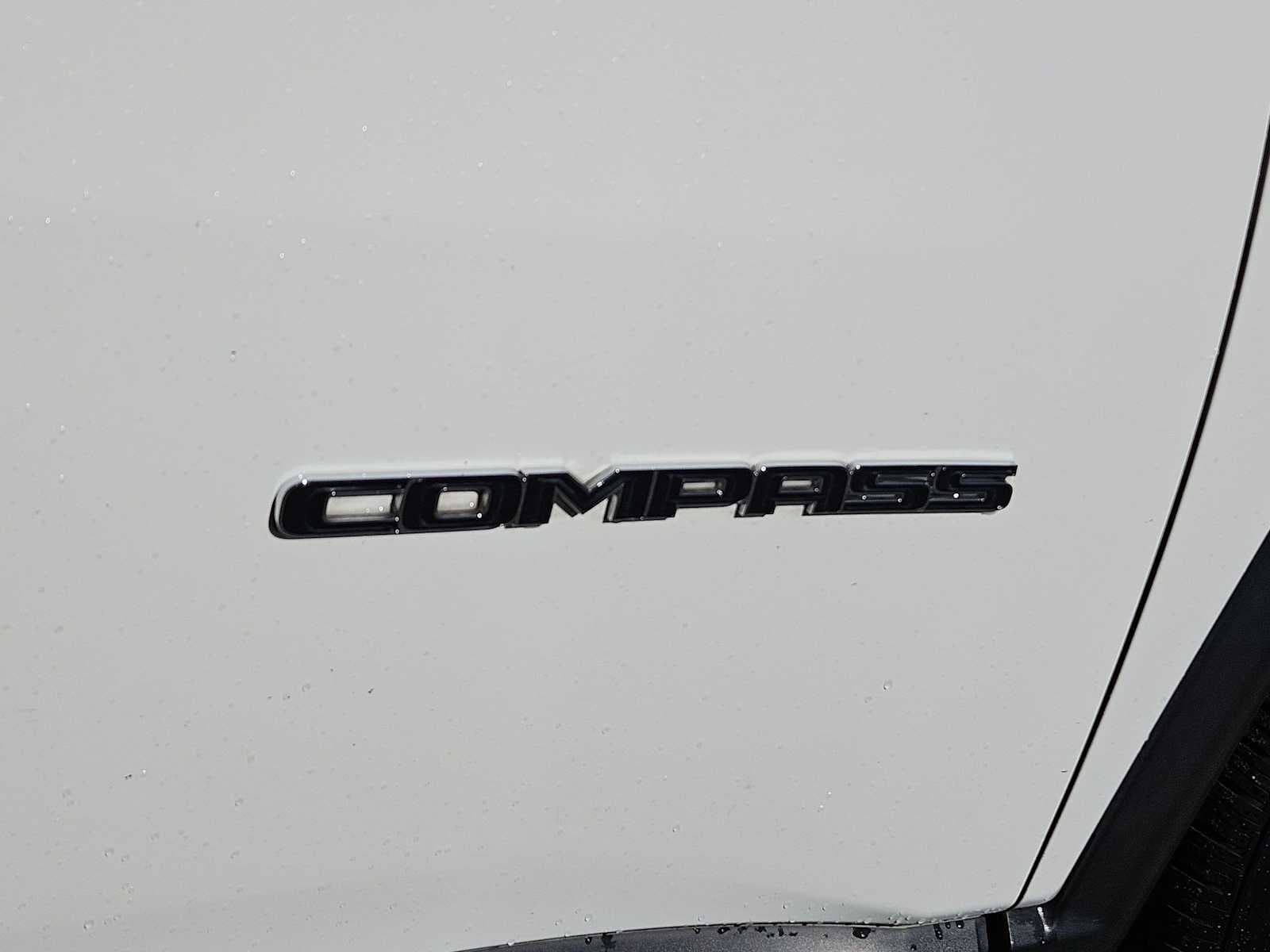 Thumbnail: 2019 Jeep Compass - 13