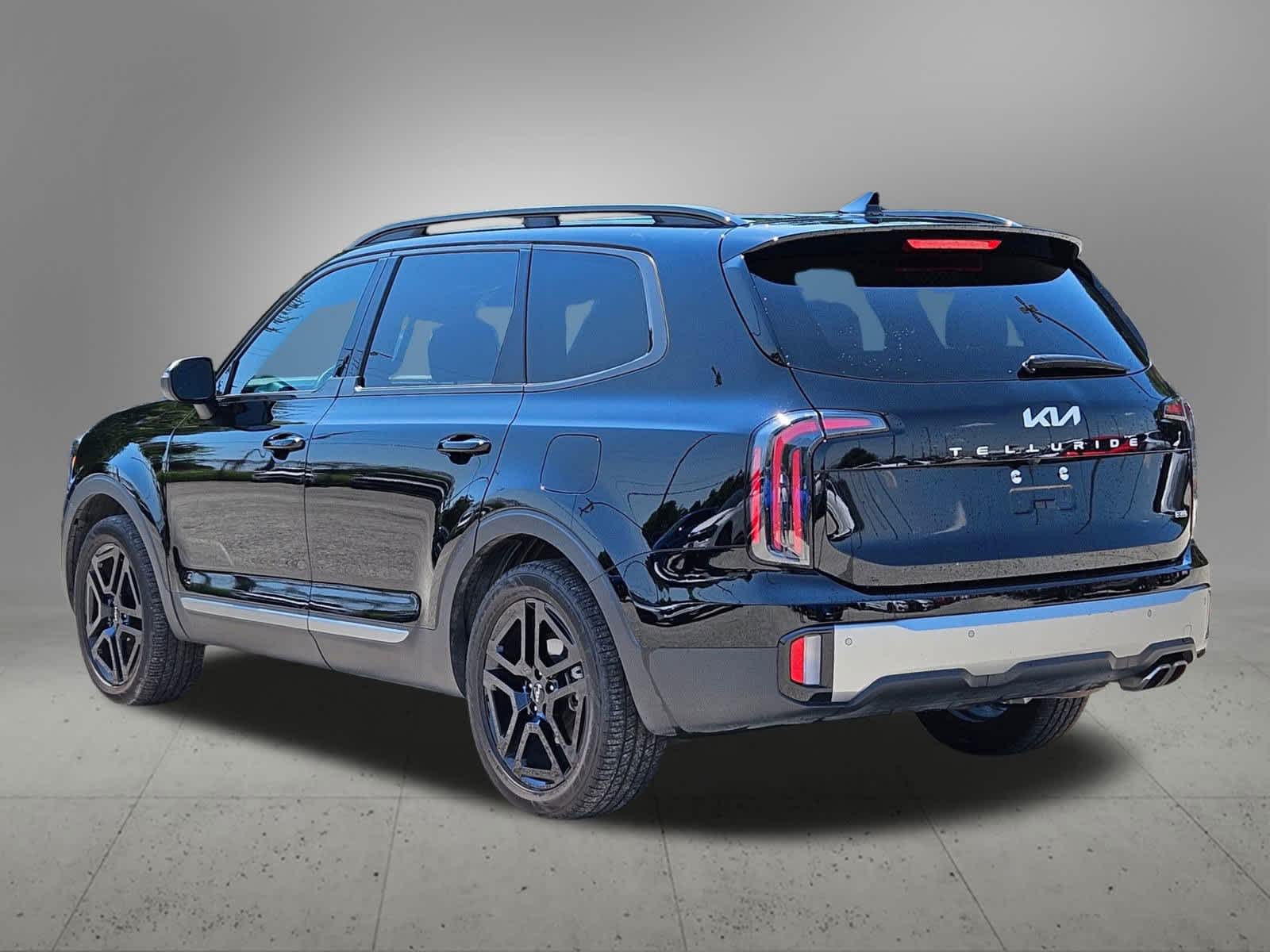 2023 Kia Telluride EX X-Line photo 3