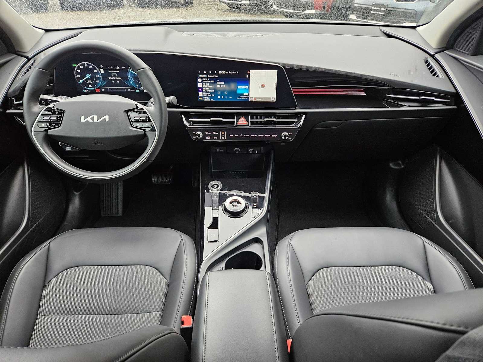 Thumbnail: 2023 Kia Niro - 21