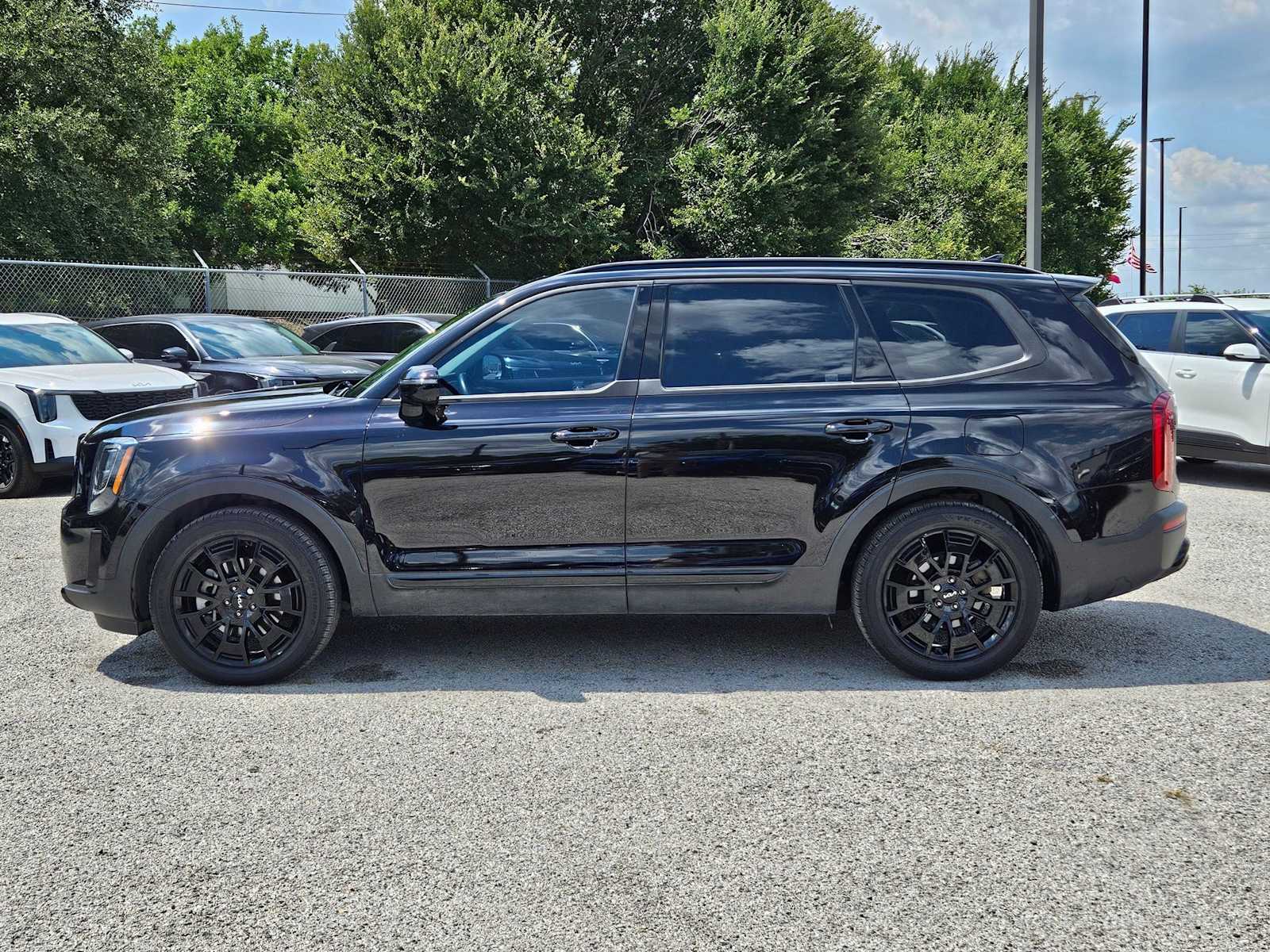 Thumbnail: 2022 Kia Telluride - 3