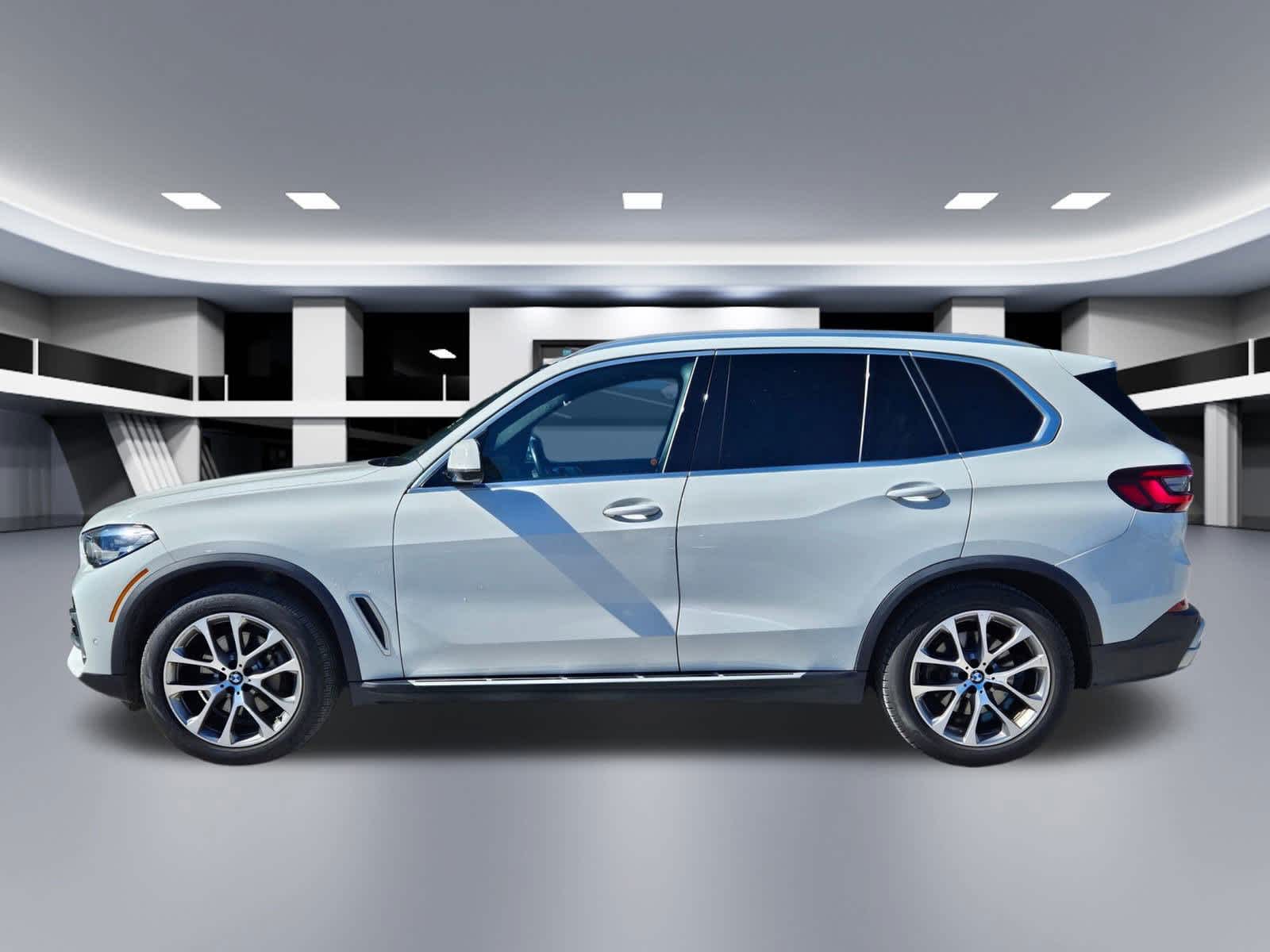 Thumbnail: 2023 BMW X5 - 3