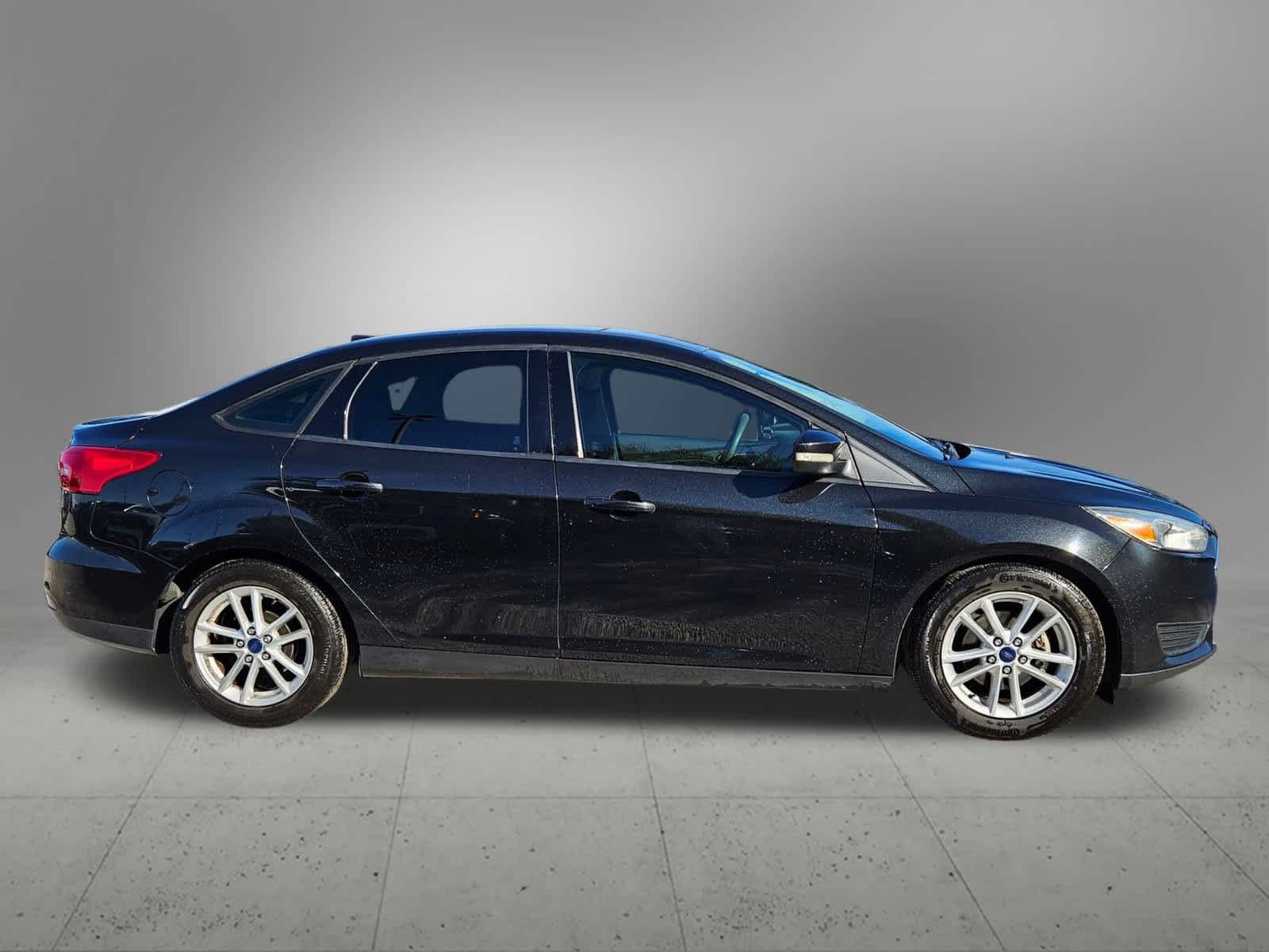 Thumbnail: 2015 Ford Focus - 6