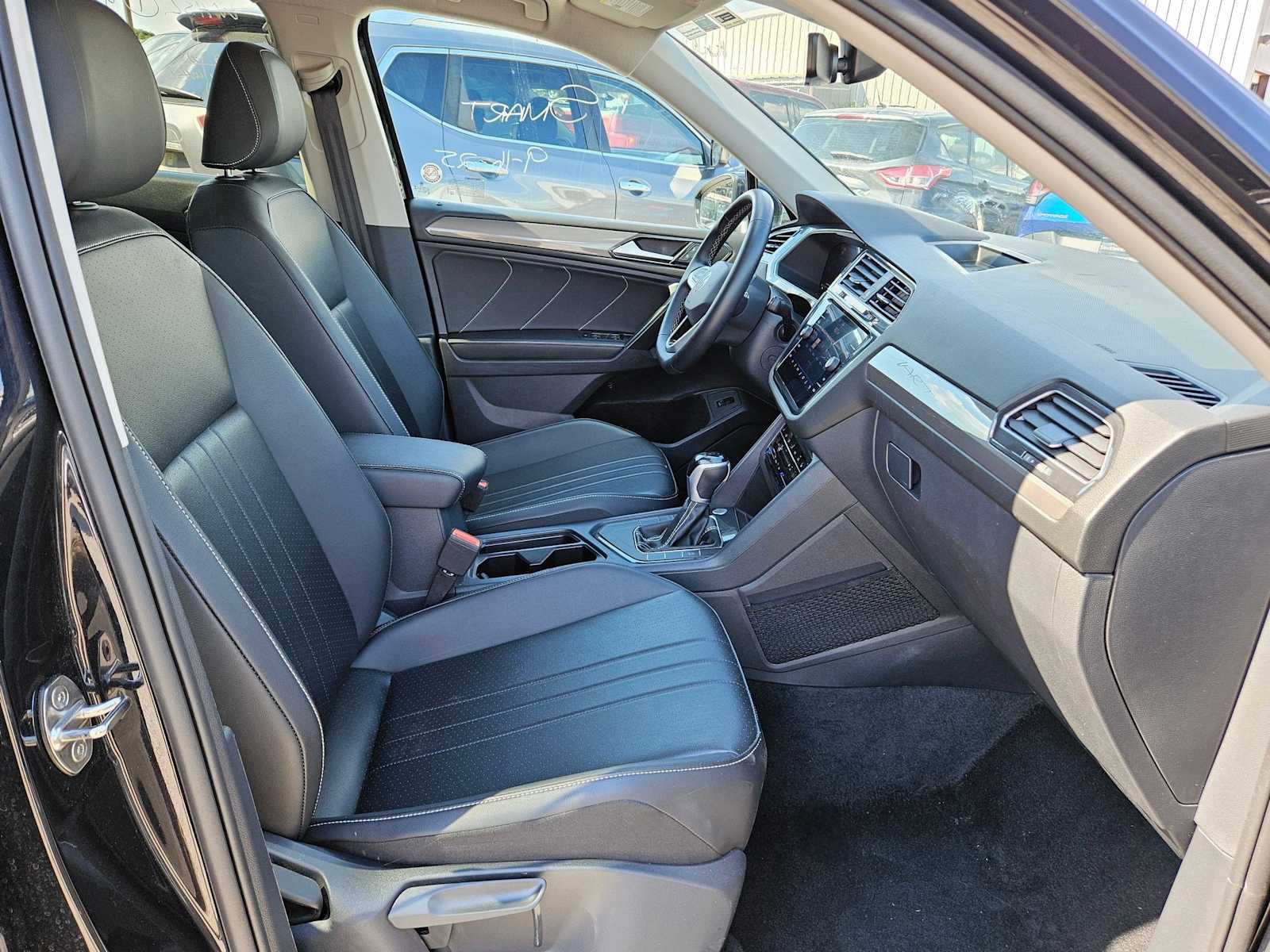 Thumbnail: 2024 Volkswagen Tiguan - 22