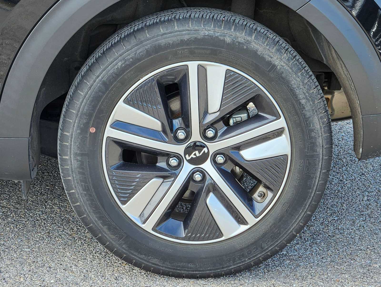 Thumbnail: 2022 Kia Niro - 13