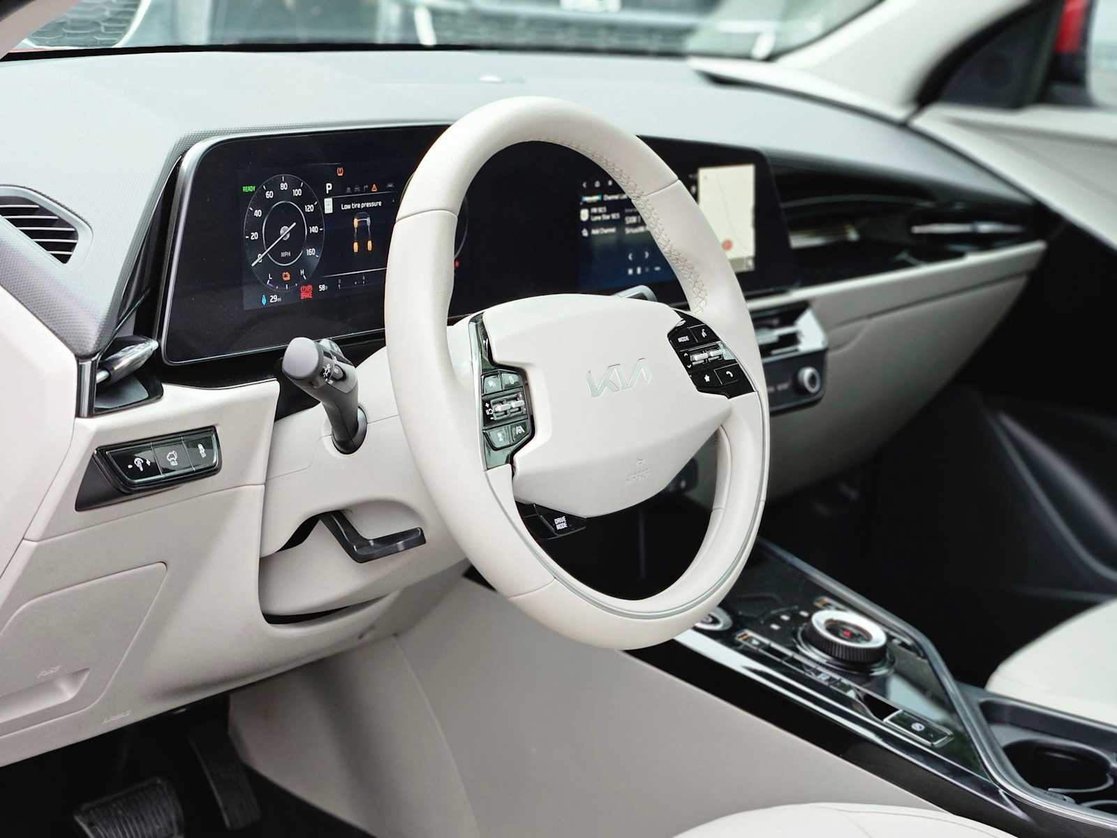 Thumbnail: 2023 Kia Niro - 2