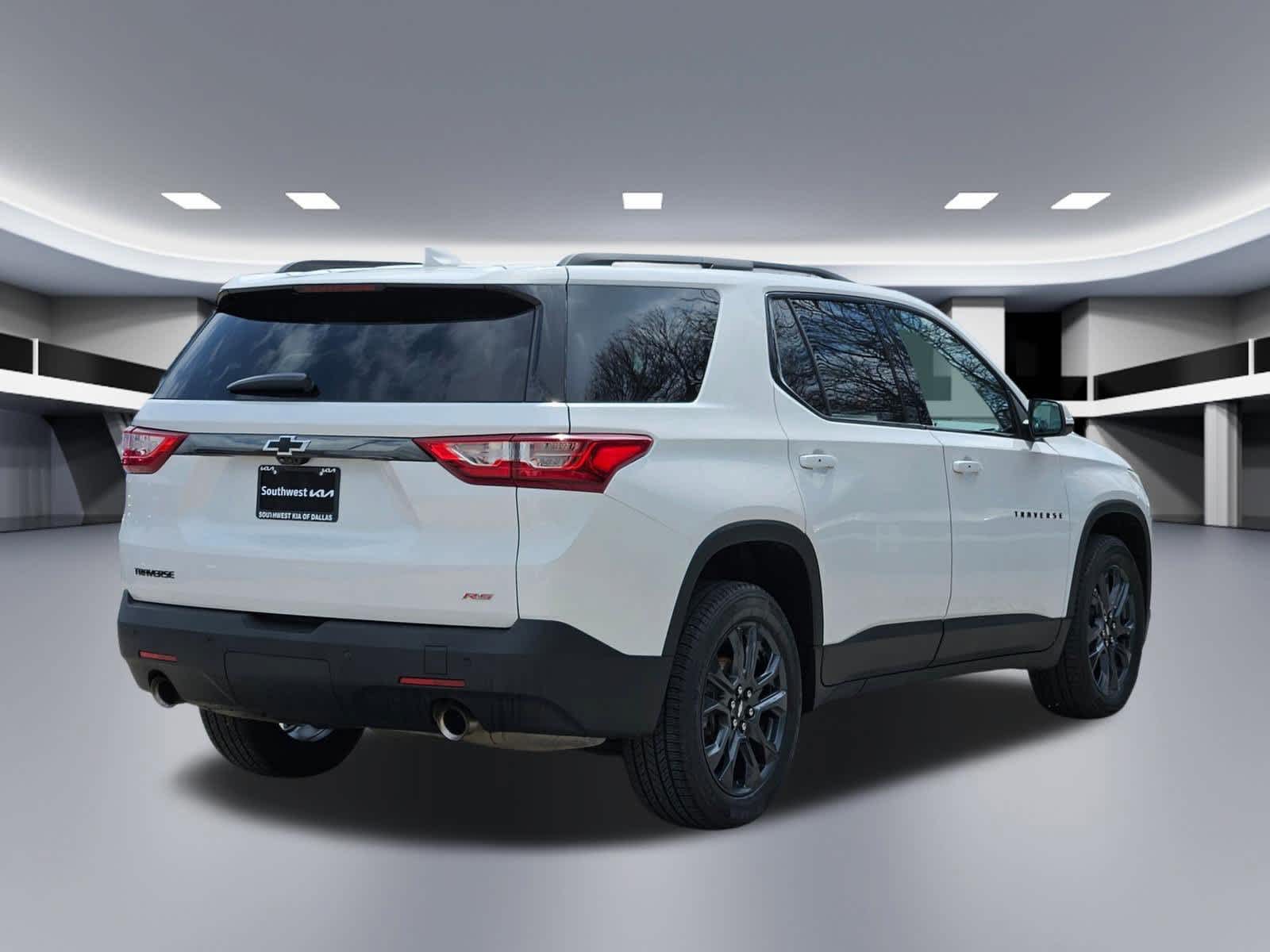 Thumbnail: 2021 Chevrolet Traverse - 6