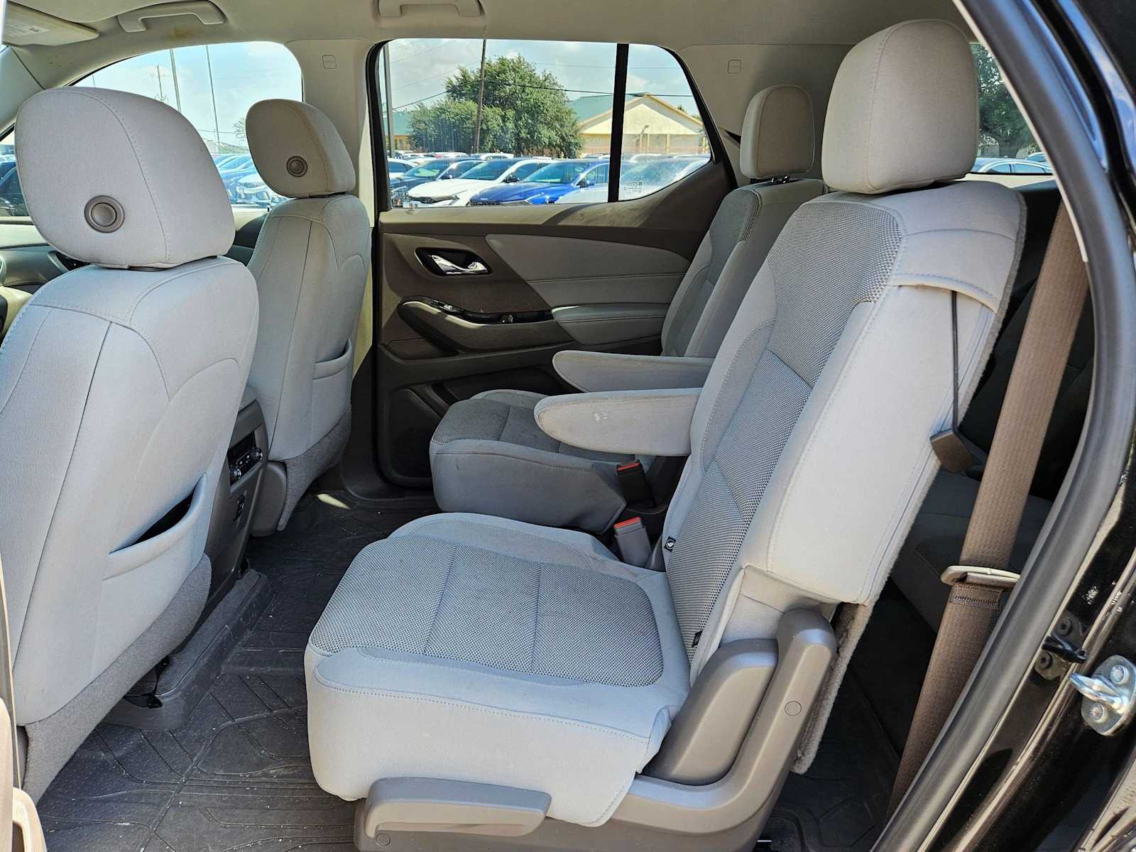 Thumbnail: 2020 Chevrolet Traverse - 12