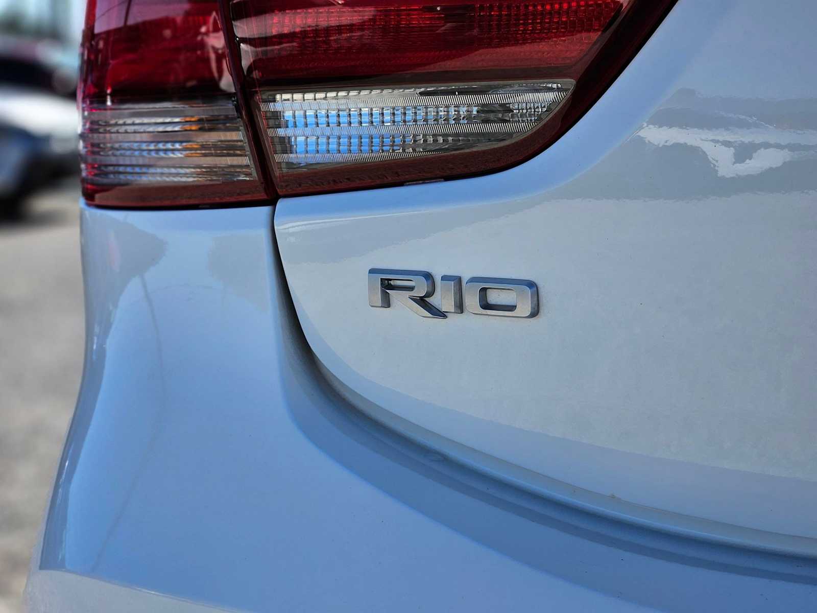 Thumbnail: 2023 Kia Rio - 13