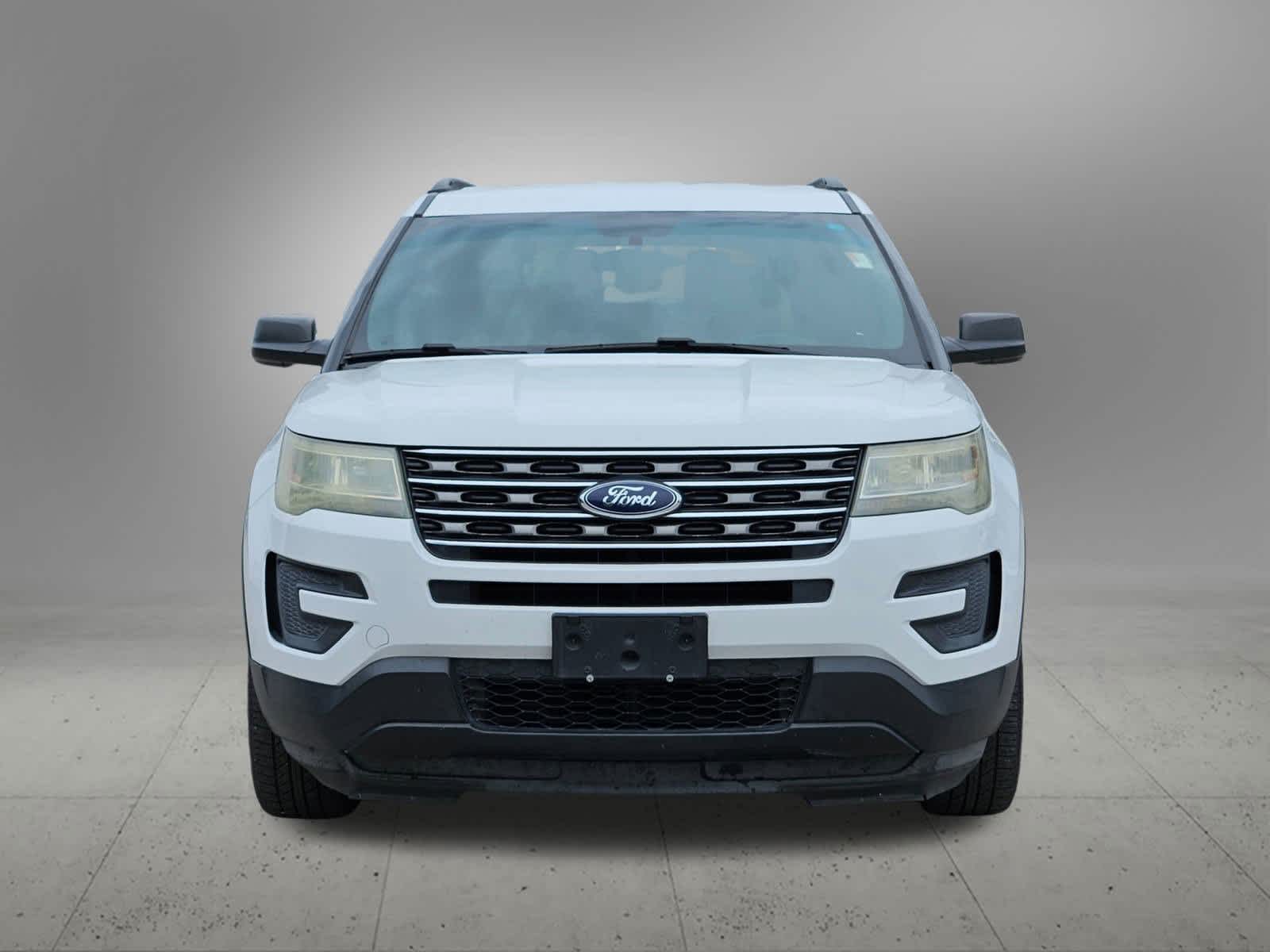 Thumbnail: 2016 Ford Explorer - 9