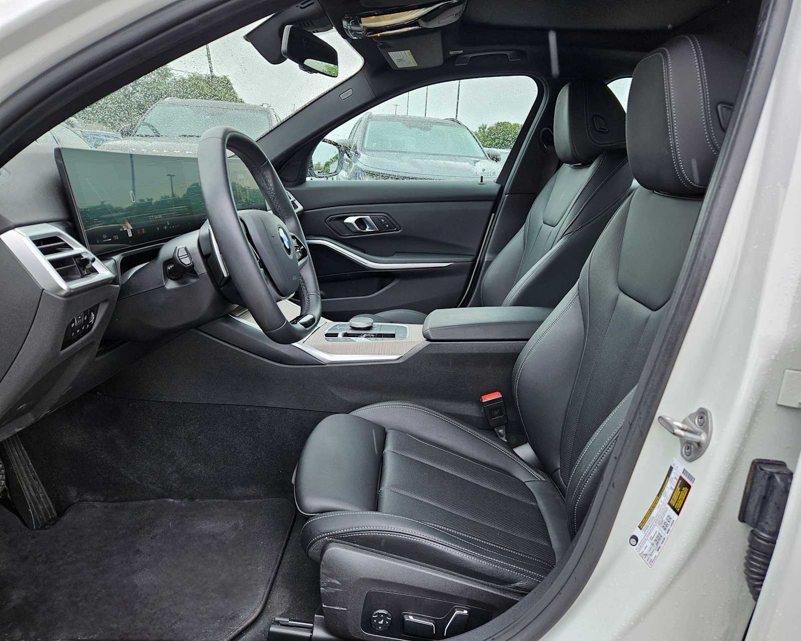 Thumbnail: 2025 BMW 3 Series - 15