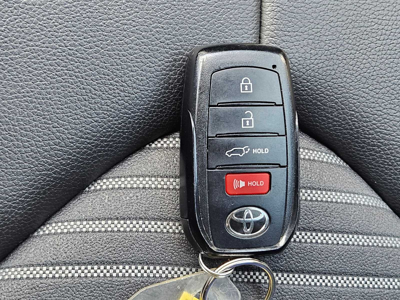 Thumbnail: 2024 Toyota Highlander - 35