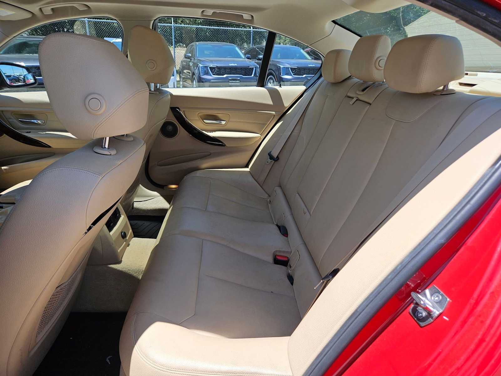 Thumbnail: 2015 BMW 3 Series - 16