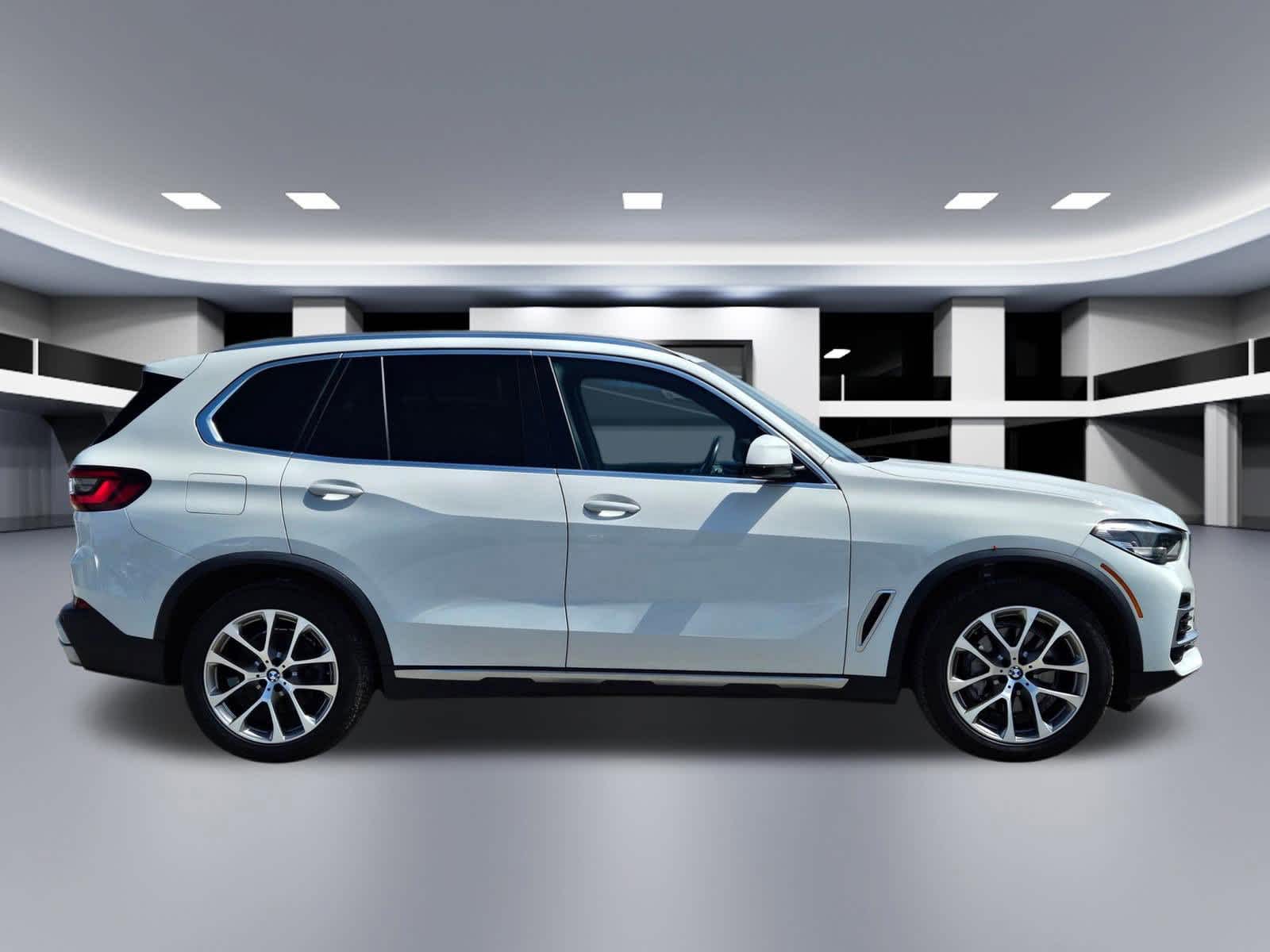 Thumbnail: 2022 BMW X5 - 7