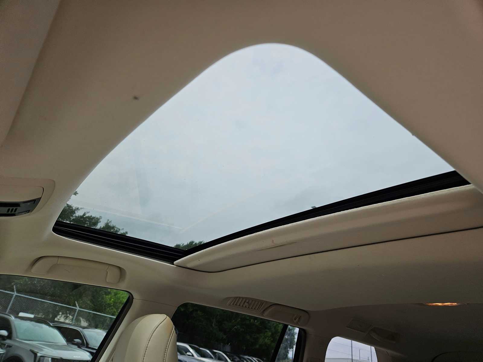 Thumbnail: 2019 Lexus GX - 15