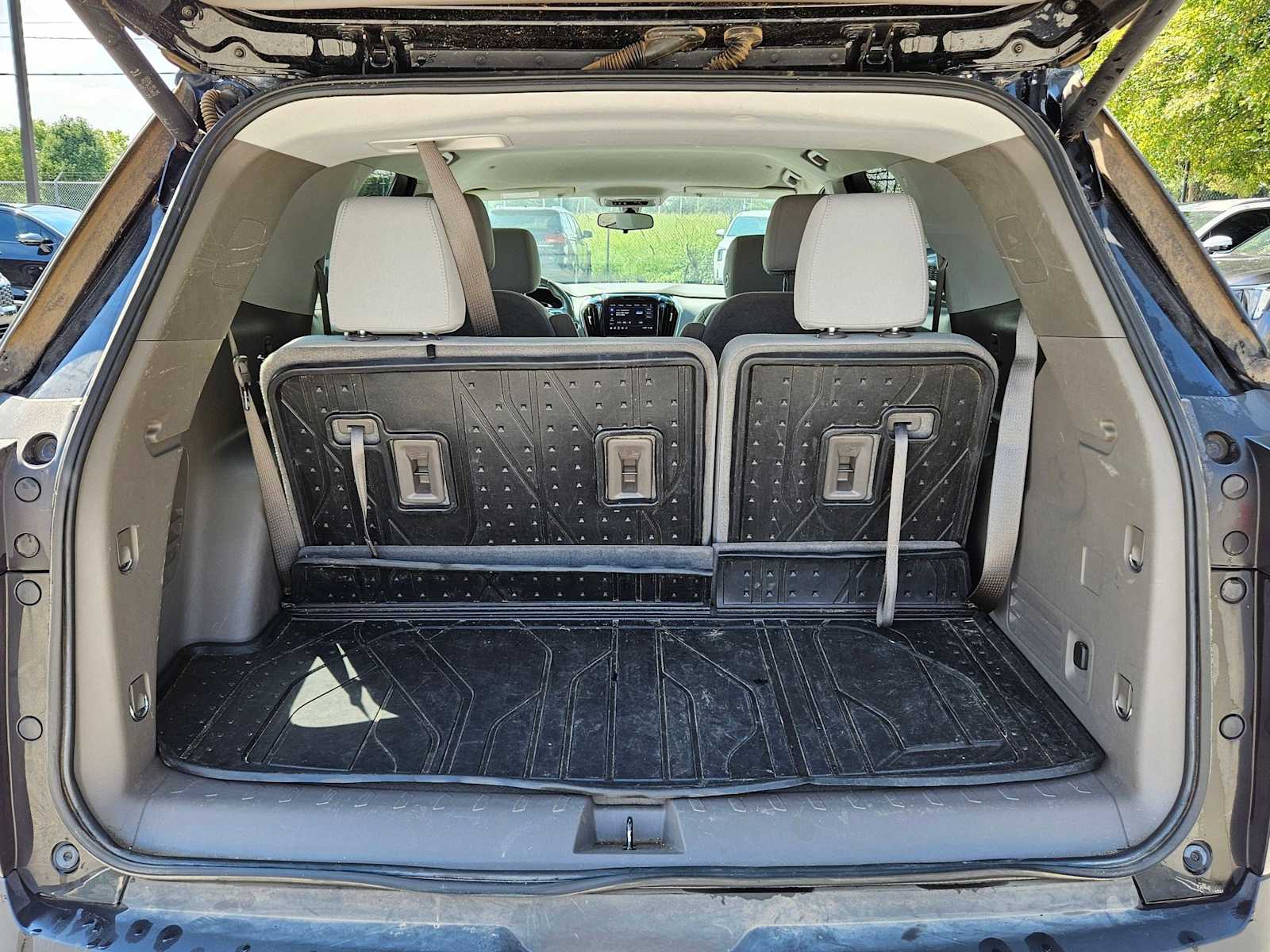 Thumbnail: 2020 Chevrolet Traverse - 23