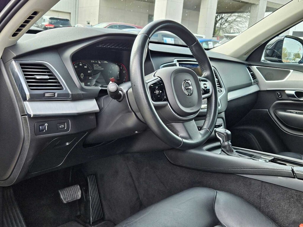 Used 2021 Volvo XC90 T5 Momentum 7 Passenger SUV