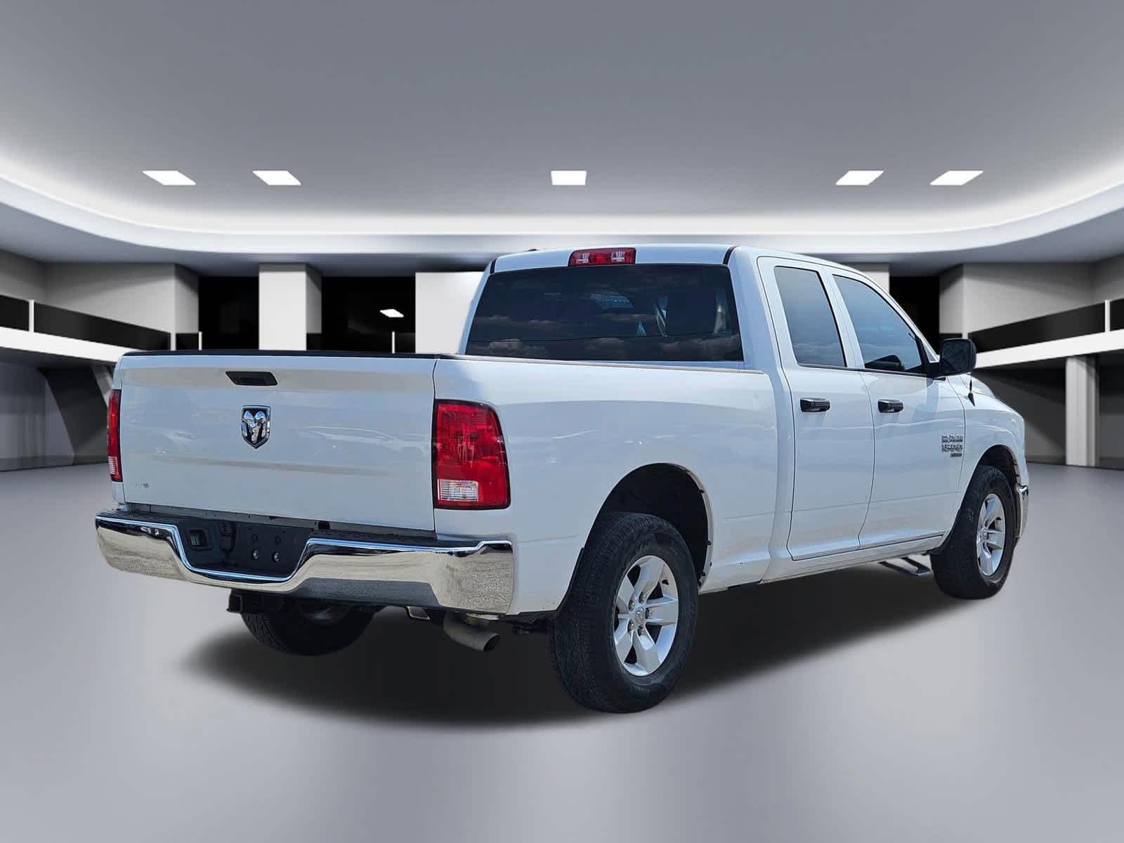 Thumbnail: 2019 RAM 1500 Classic - 6