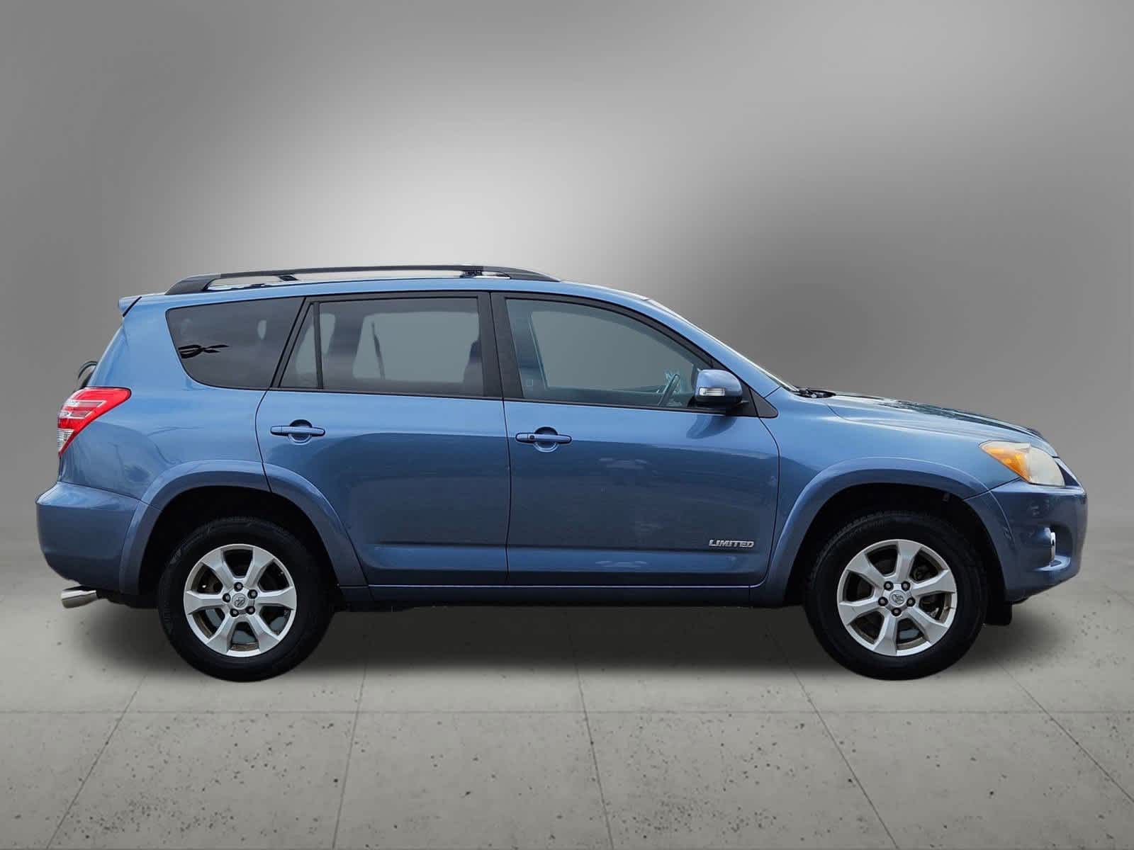 Thumbnail: 2011 Toyota RAV4 - 7