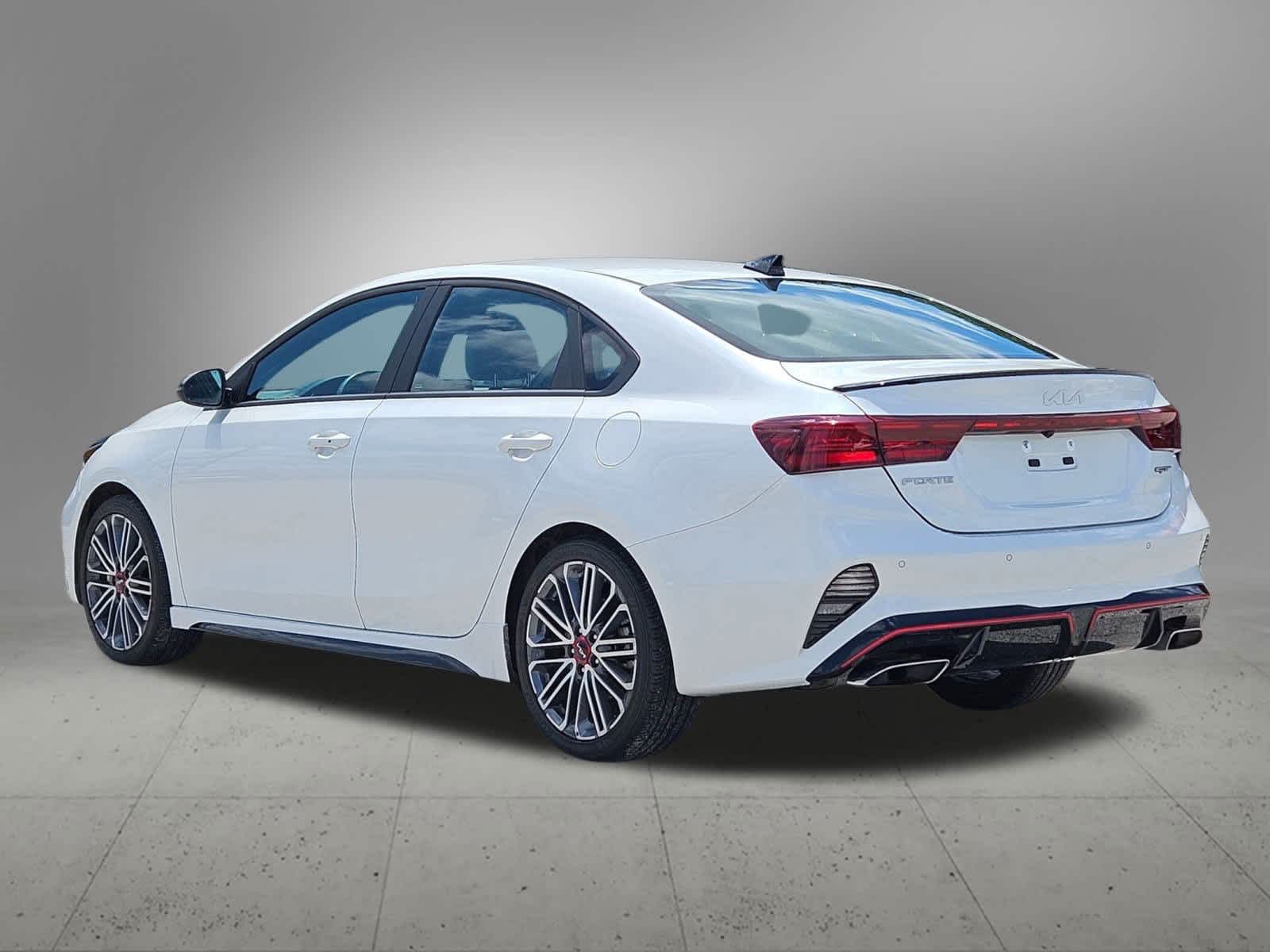 2023 Kia Forte GT 4