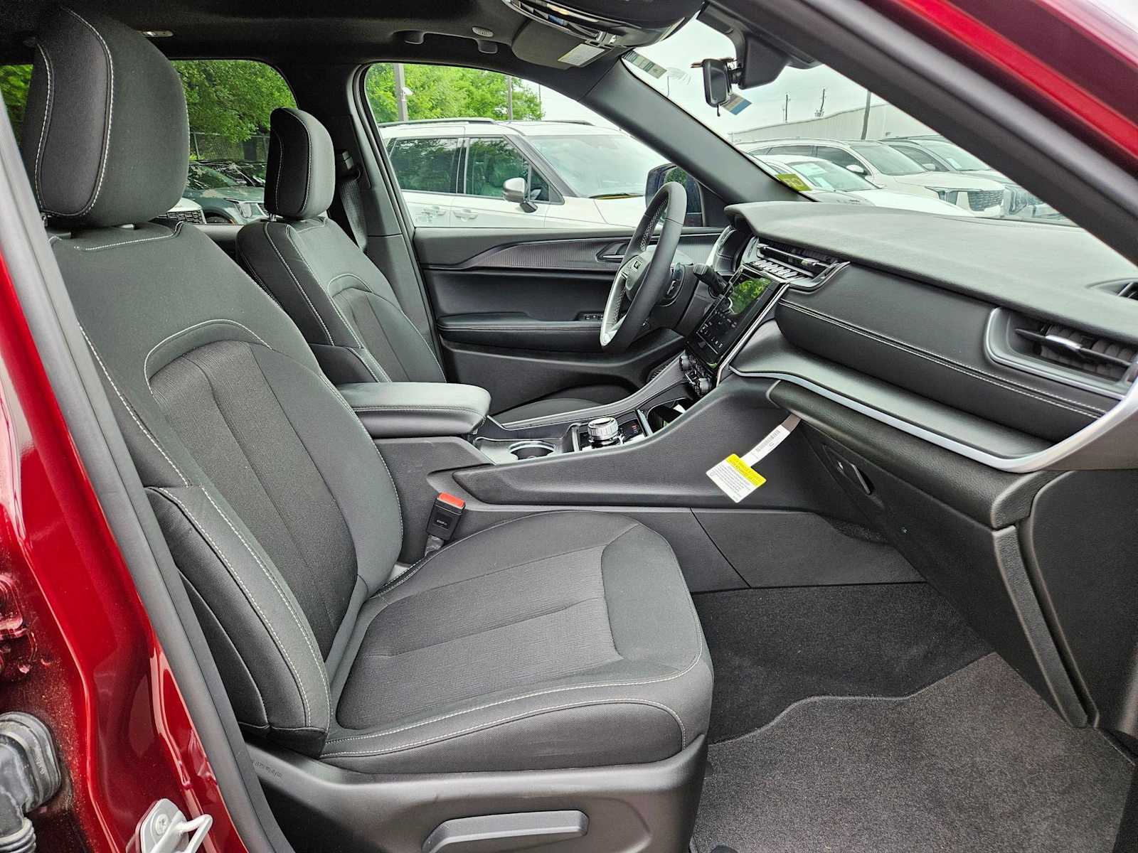 Thumbnail: 2025 Jeep Grand Cherokee - 19