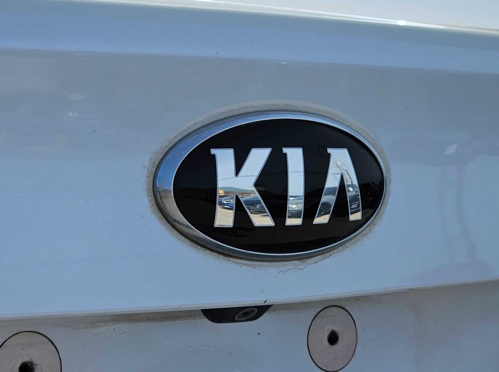 Thumbnail: 2017 Kia Forte - 12