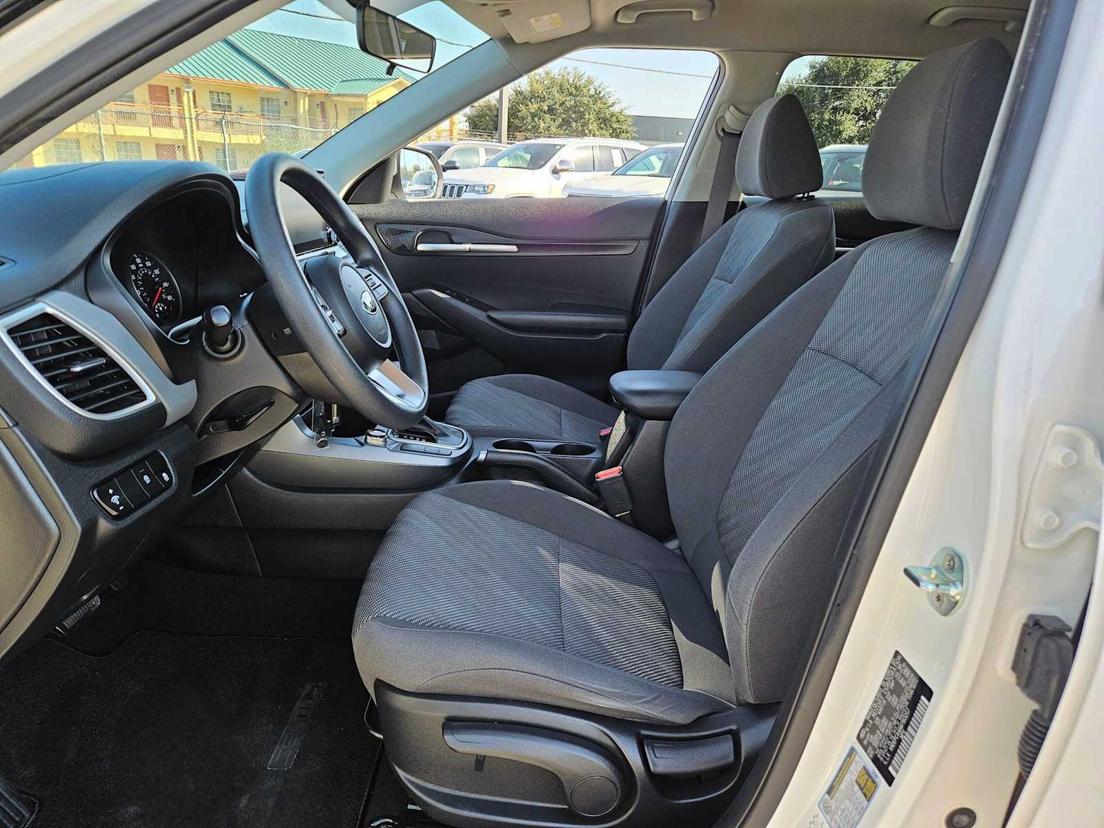 Thumbnail: 2021 Kia Seltos - 16