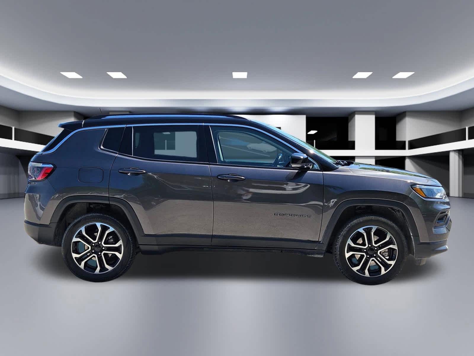 Thumbnail: 2022 Jeep Compass - 6