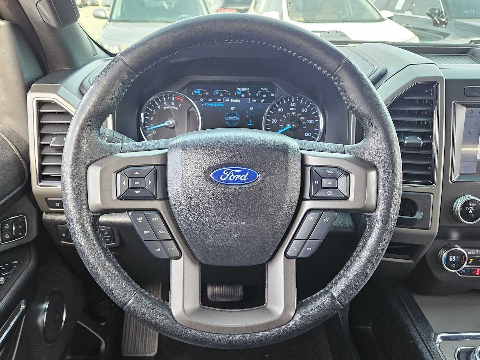 Thumbnail: 2020 Ford Expedition - 24