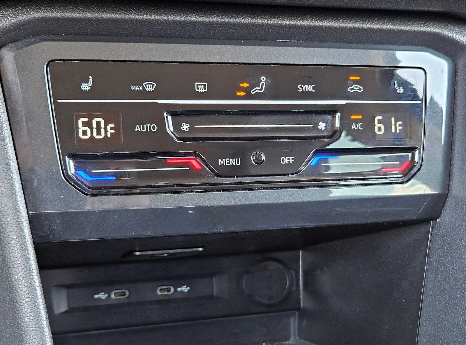 Thumbnail: 2024 Volkswagen Tiguan - 30