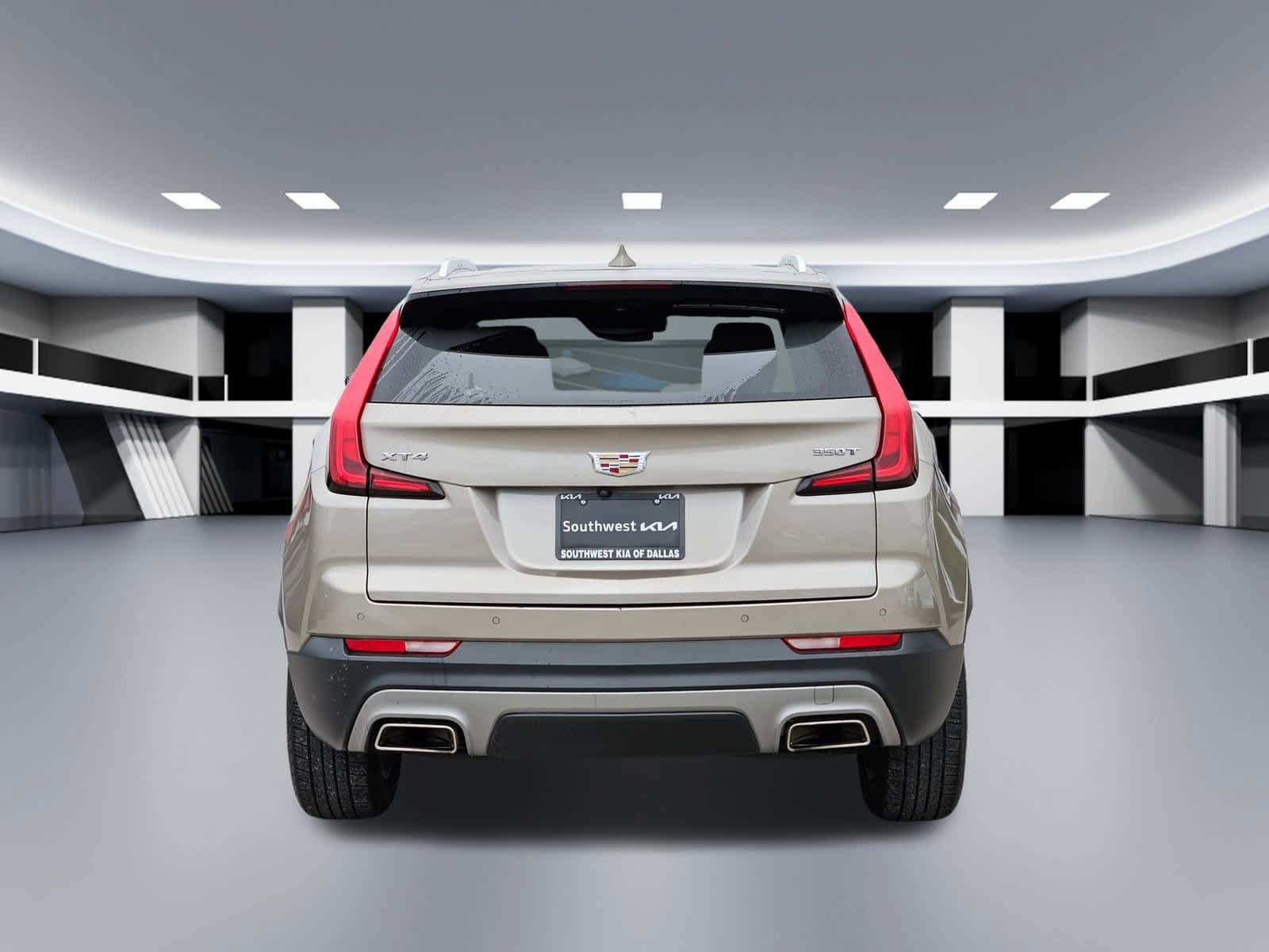 Thumbnail: 2023 Cadillac XT4 - 5