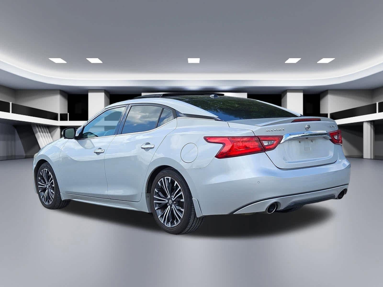 Thumbnail: 2017 Nissan Maxima - 4