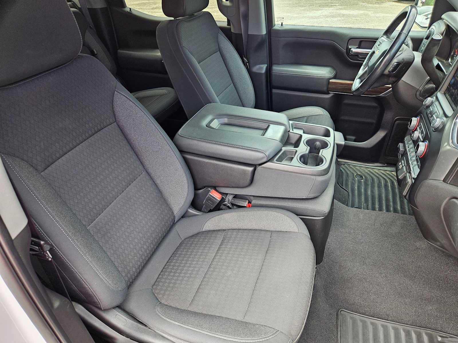 Thumbnail: 2020 Chevrolet Silverado 1500 - 17