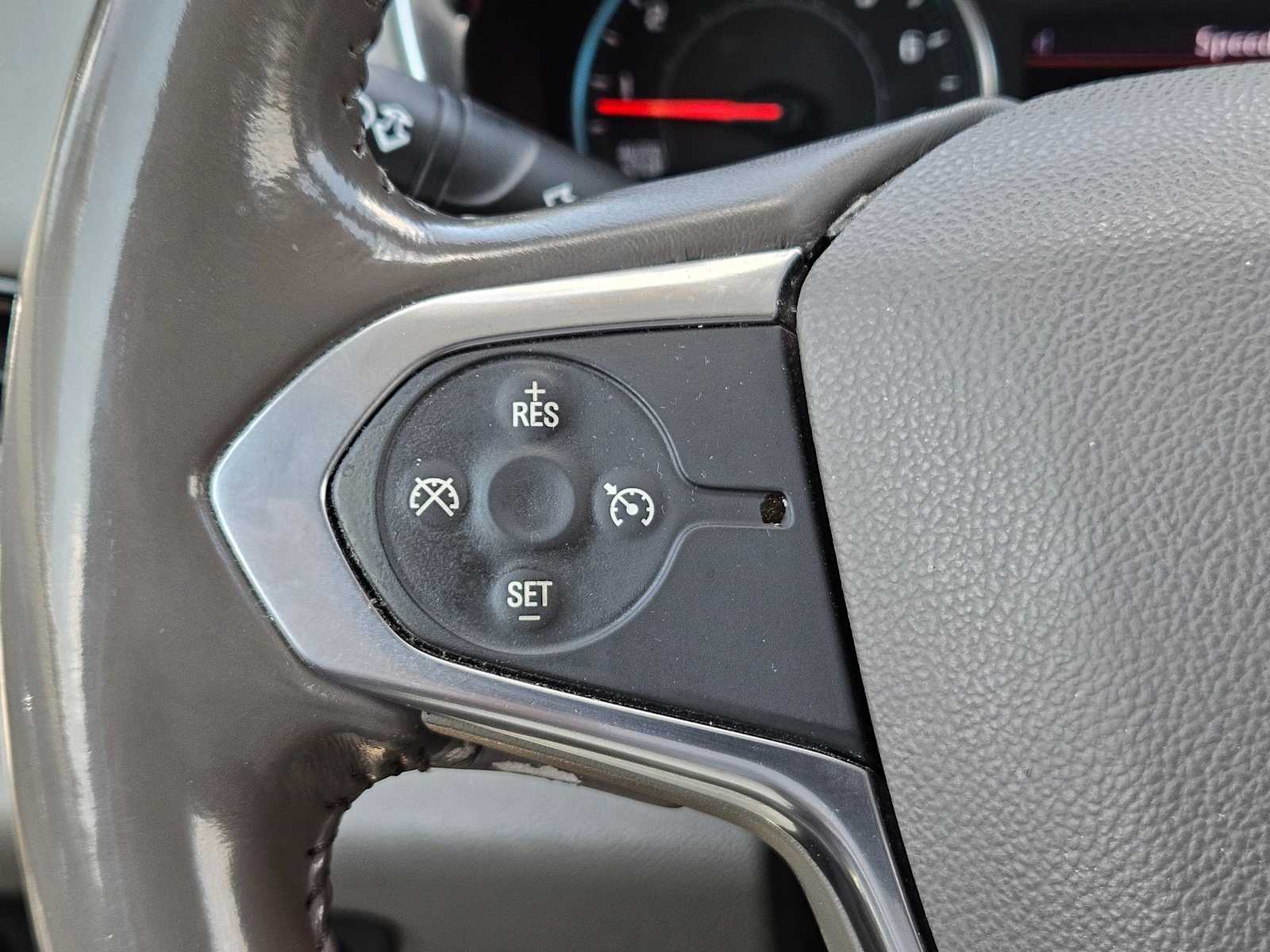 Thumbnail: 2020 Chevrolet Traverse - 17