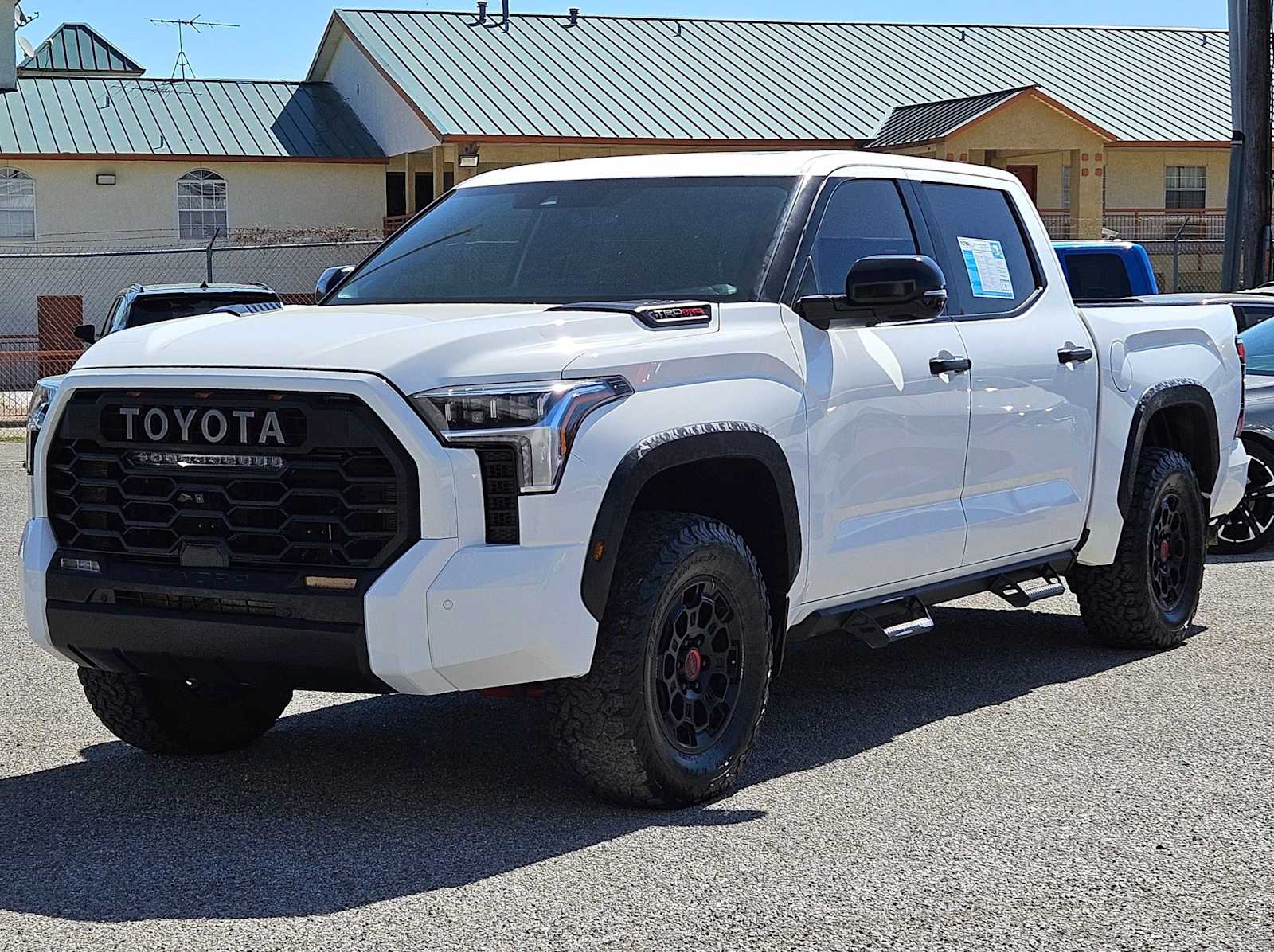 Thumbnail: 2024 Toyota Tundra - 9