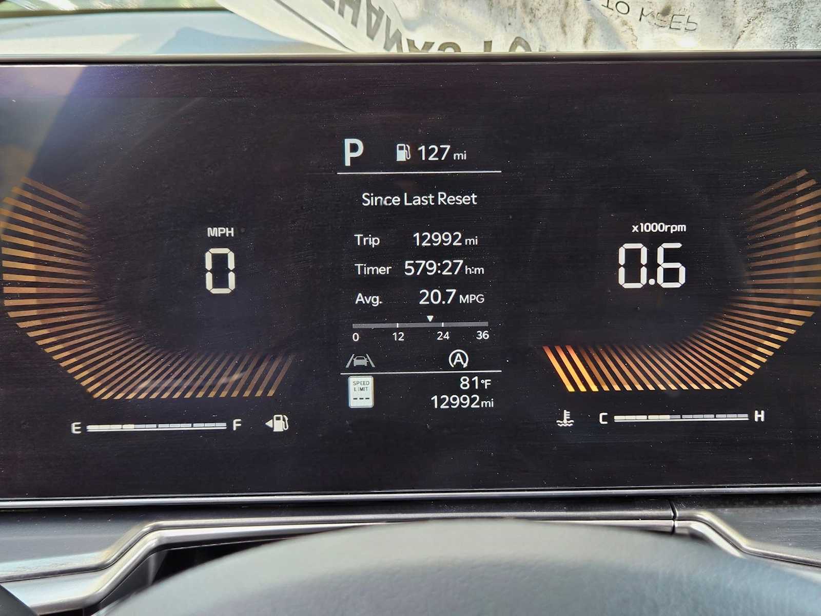 Thumbnail: 2025 Kia Sorento - 25