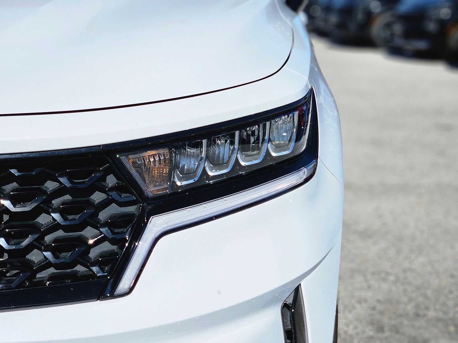 Thumbnail: 2023 Kia Sorento - 10