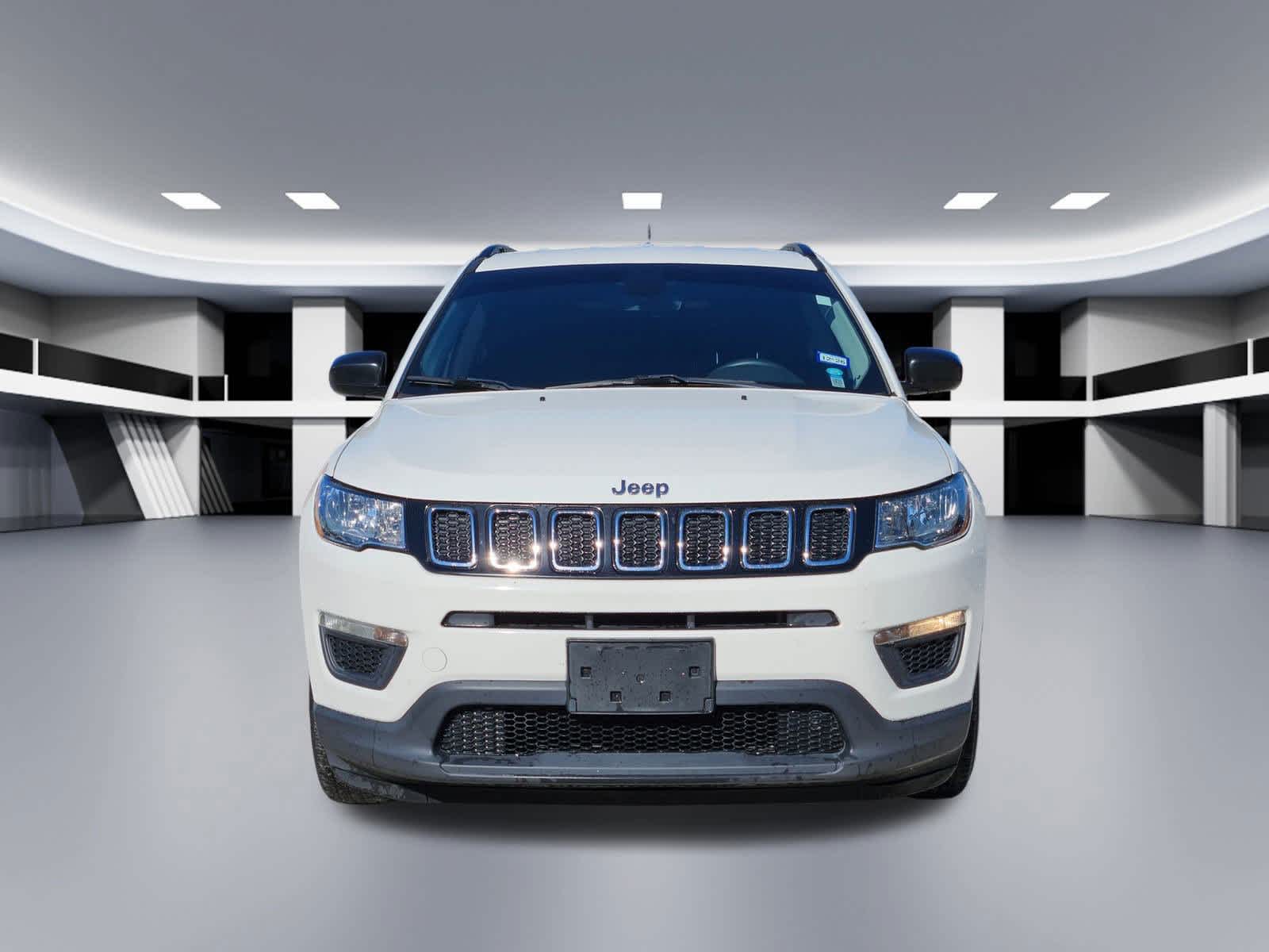 Thumbnail: 2019 Jeep Compass - 9