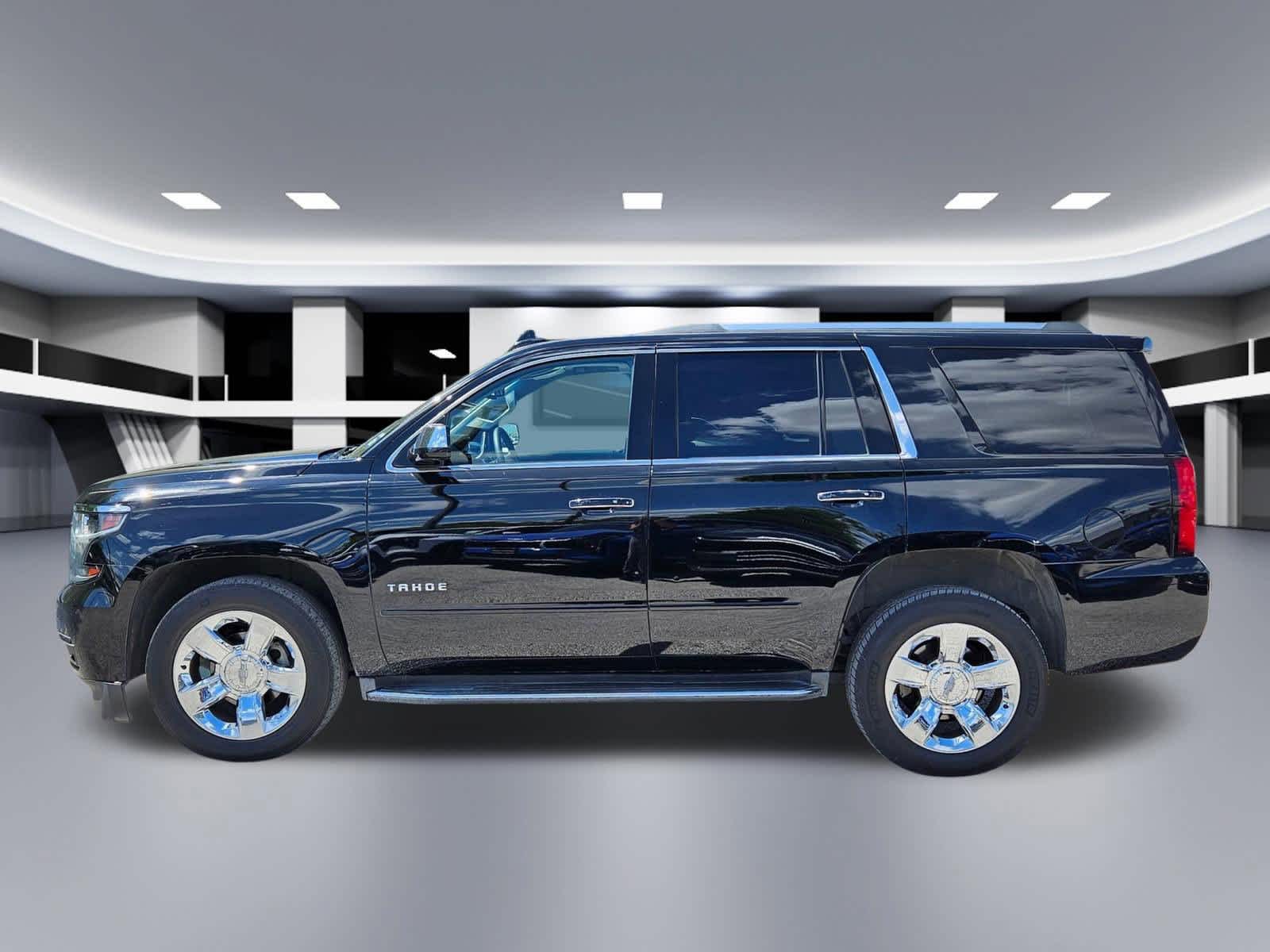 Thumbnail: 2017 Chevrolet Tahoe - 3