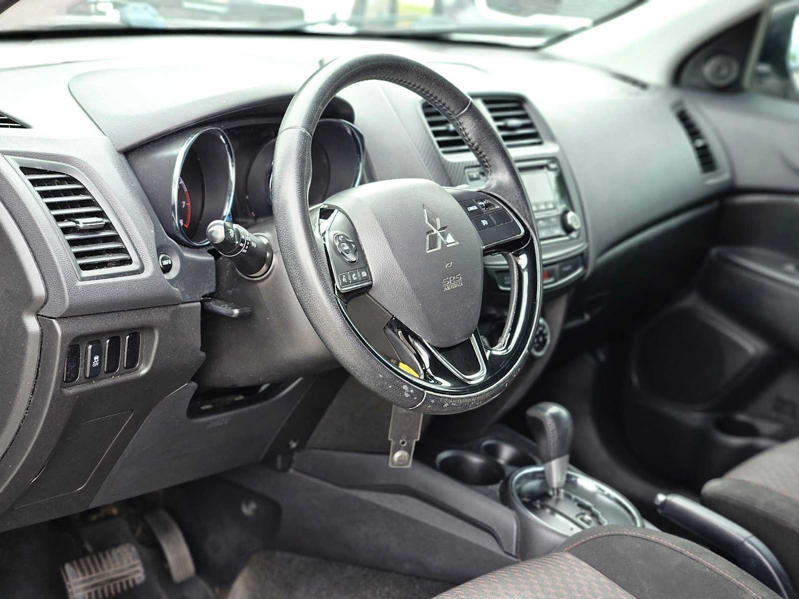 Thumbnail: 2017 Mitsubishi Outlander Sport - 2
