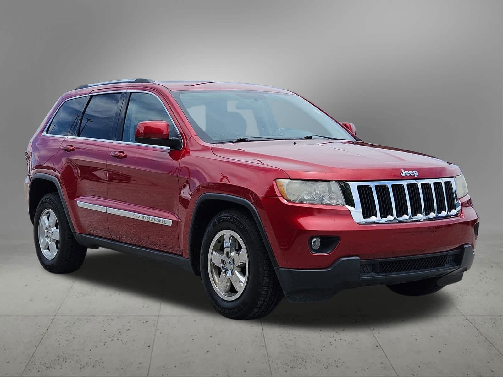 Thumbnail: 2011 Jeep Grand Cherokee - 8