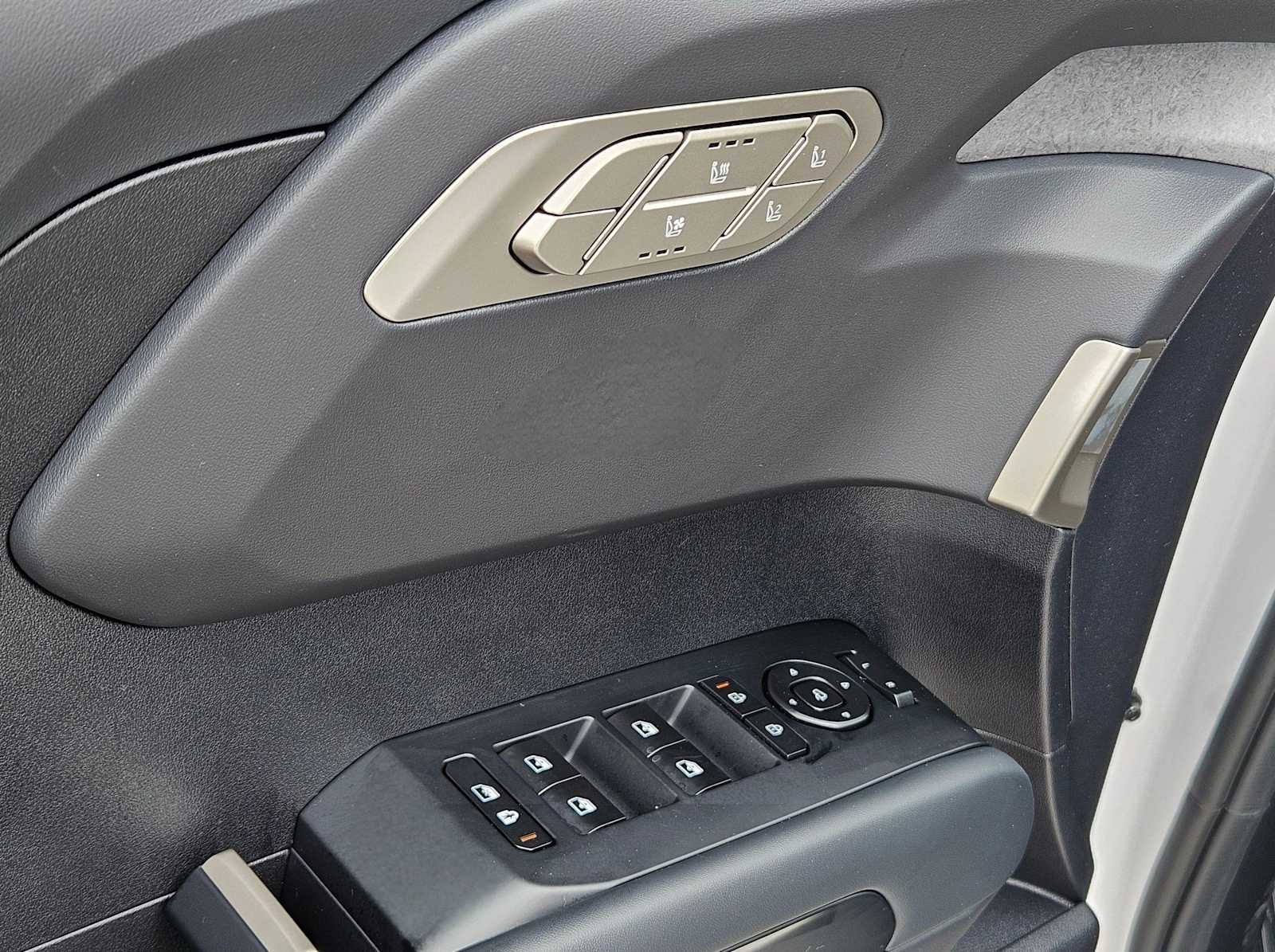 Thumbnail: 2027 Kia Telluride - 33