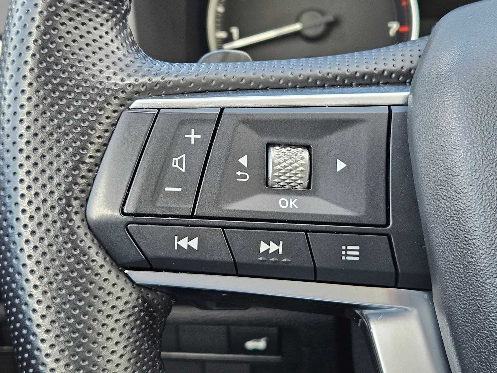 Thumbnail: 2022 Mitsubishi Outlander - 26