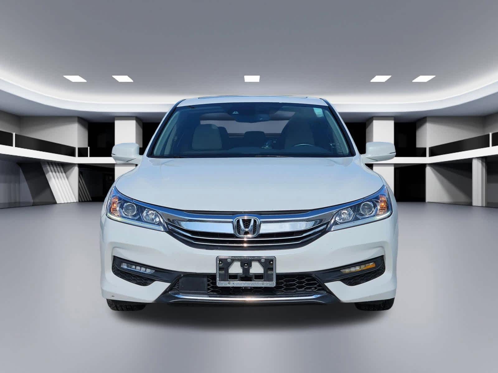 Thumbnail: 2016 Honda Accord - 9
