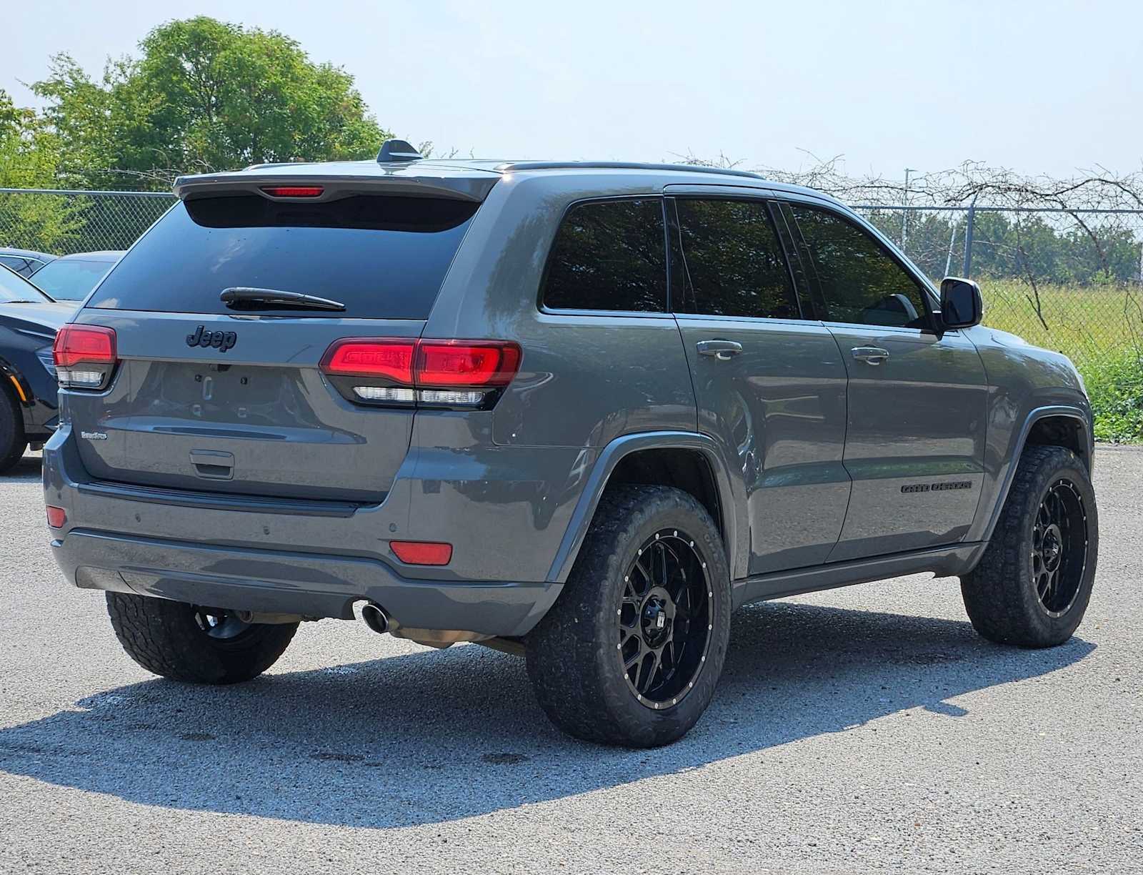 Thumbnail: 2019 Jeep Grand Cherokee - 5